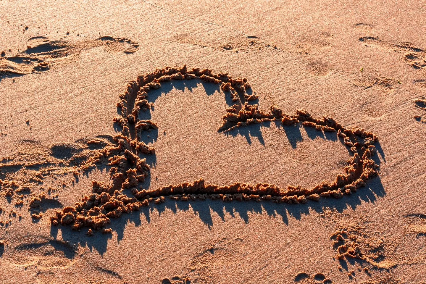 October's forgotten files. I had no extra images to share from October so I've decided to share the ones my niece took when she came with me to Wombarra for sunrise one morning. I set my first camera to auto and took a couple of lenses for her to use