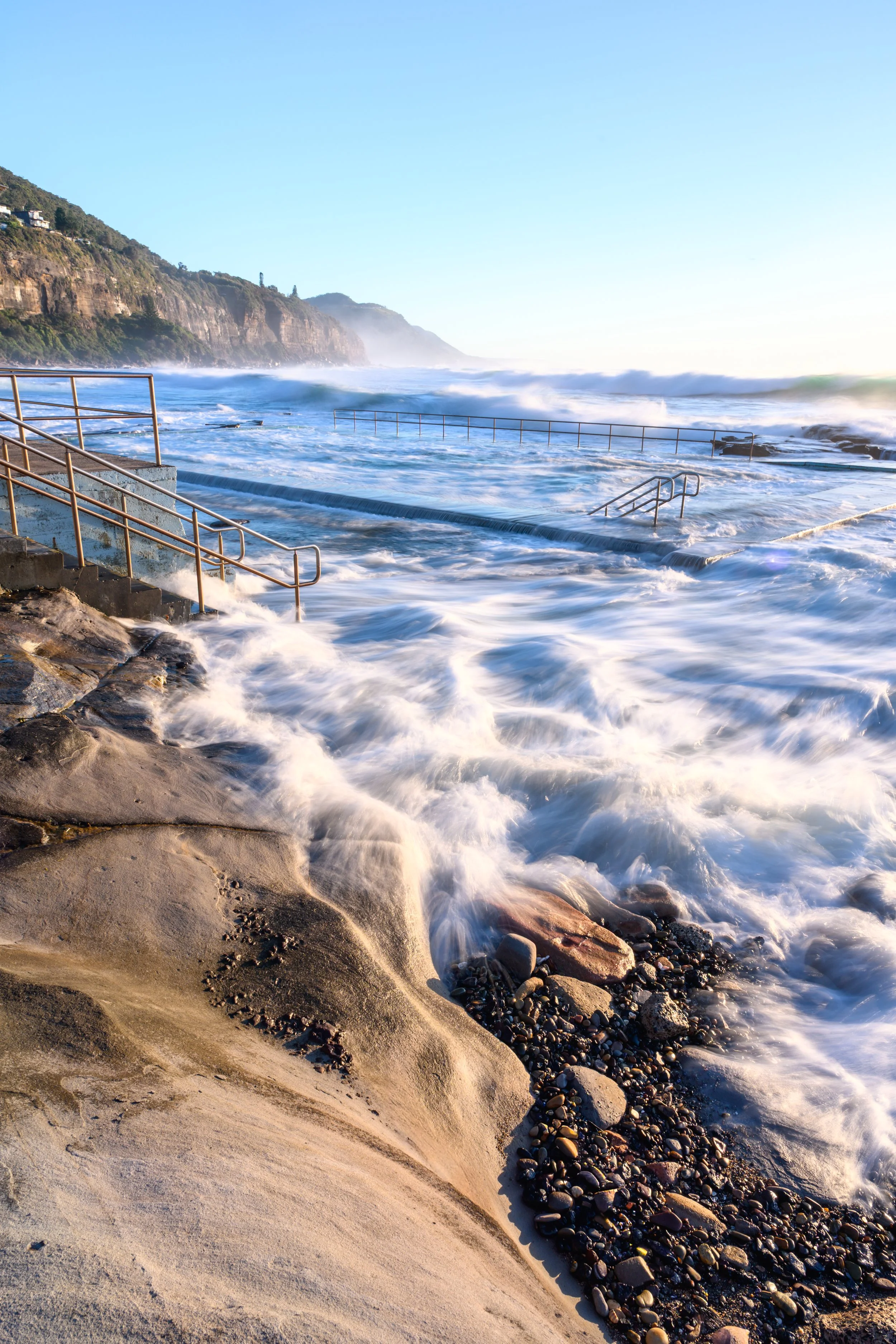 Coalcliff Swell 09-10-26-11.jpg