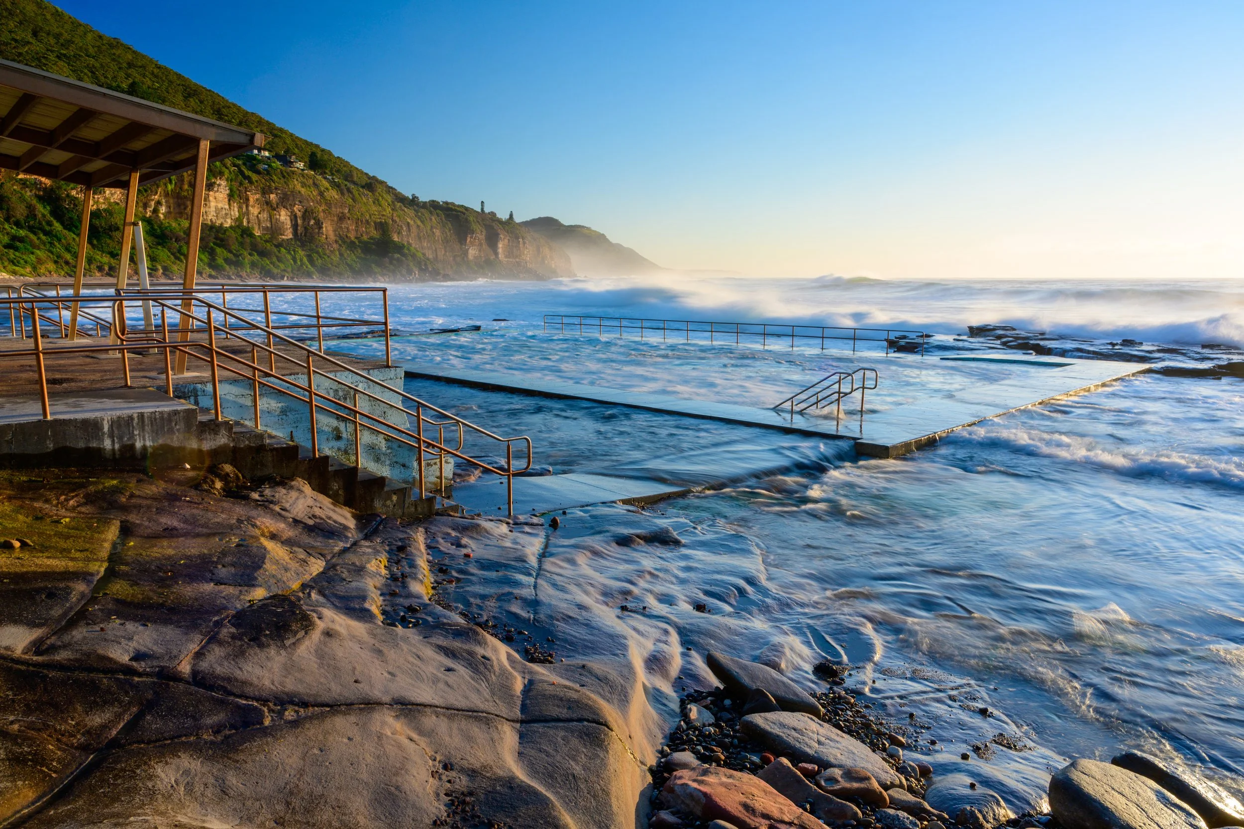Coalcliff Swell 09-10-26-10.jpg