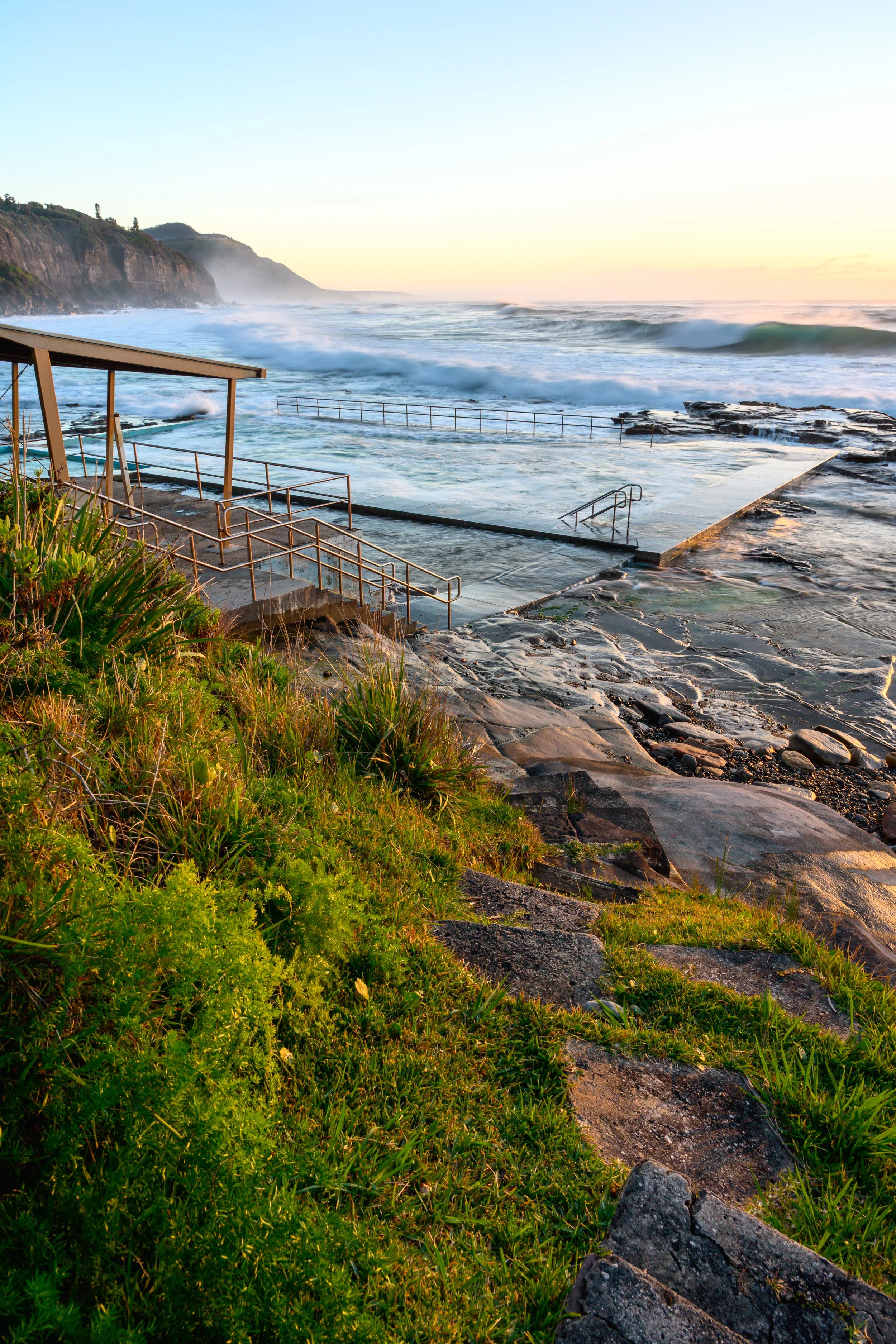 Coalcliff Swell 09-10-26-7.jpg