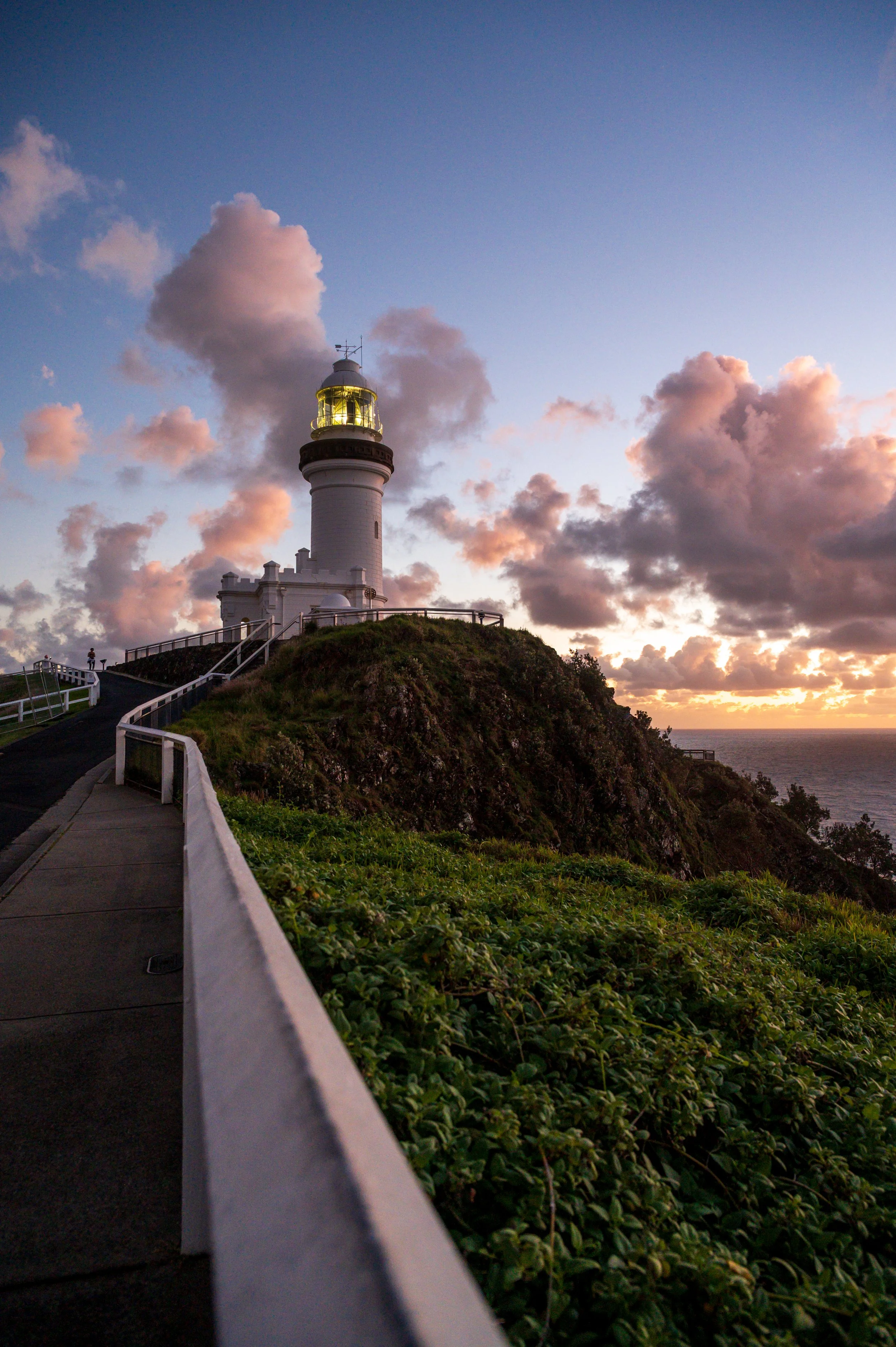 ByronLighthouse1.jpg
