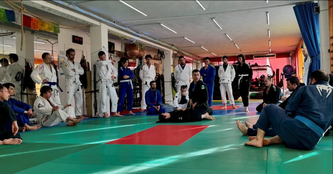 Kimura trap. 💪🏻🔒

#bjj #judo #jiujitsu #brazilianjiujitsu #wrestling #nogi #bjjenespanol #bjjspain #jiujitsuenespa&ntilde;ol #jiujitsulifestyle #bjjlifestyle #ibjjf #ajp #kimura #artesuave #bjjgirls