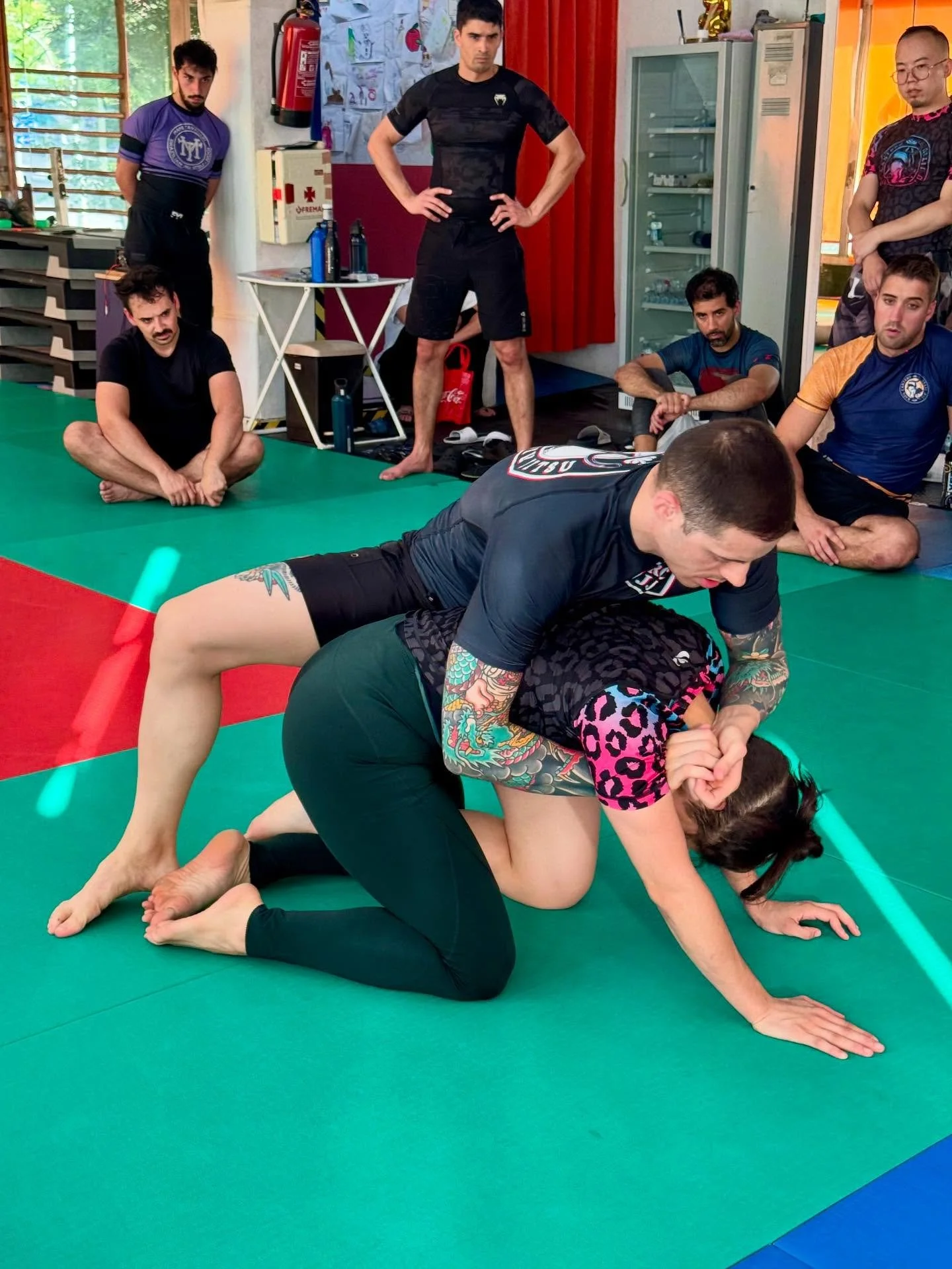 Caption this 🤼🤼&zwj;♀️

#bjj #judo #jiujitsu #brazilianjiujitsu #wrestling #nogi #bjjenespanol #bjjspain #jiujitsuenespa&ntilde;ol #jiujitsulifestyle #bjjlifestyle #ibjjf