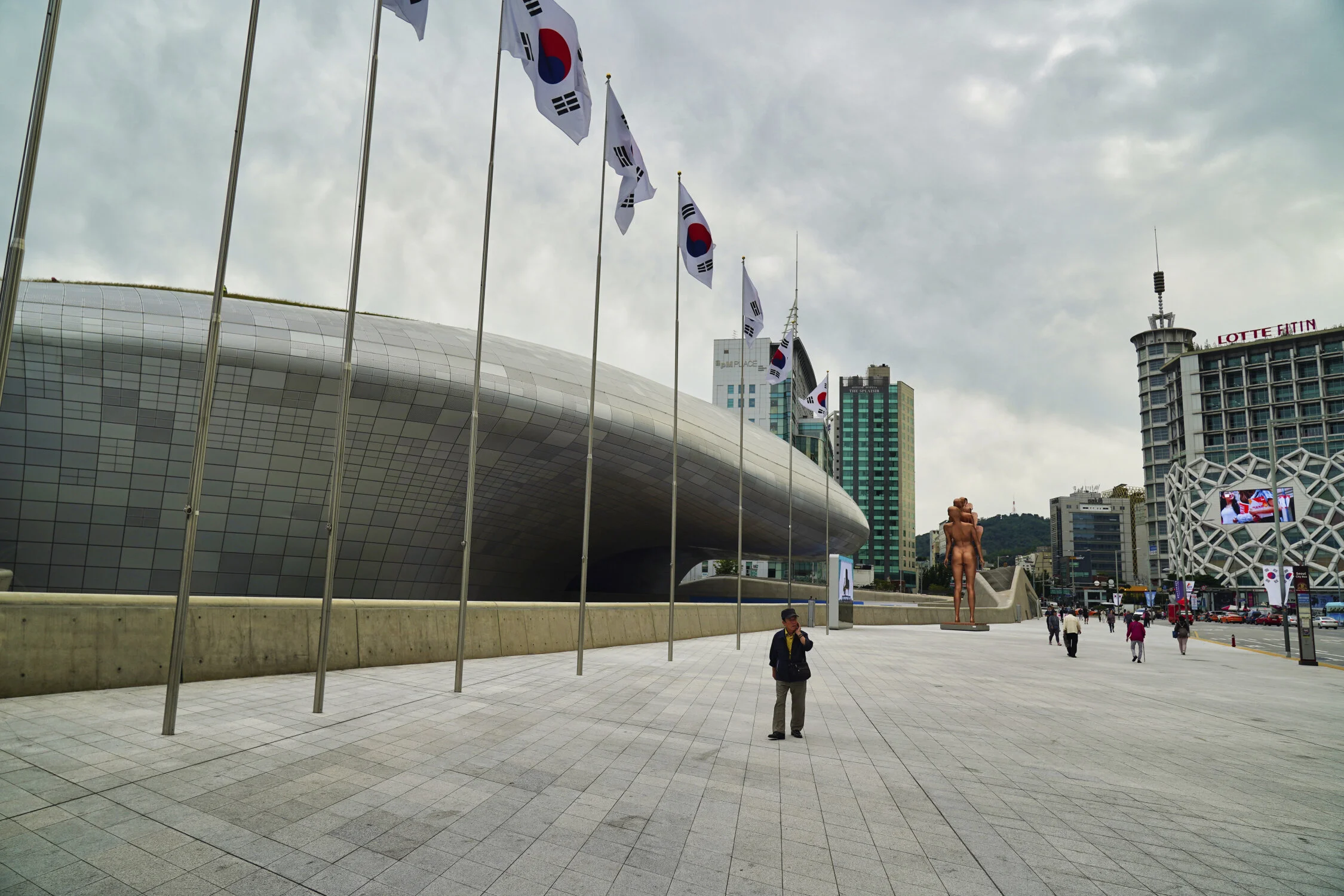 Very futuristic architecture 