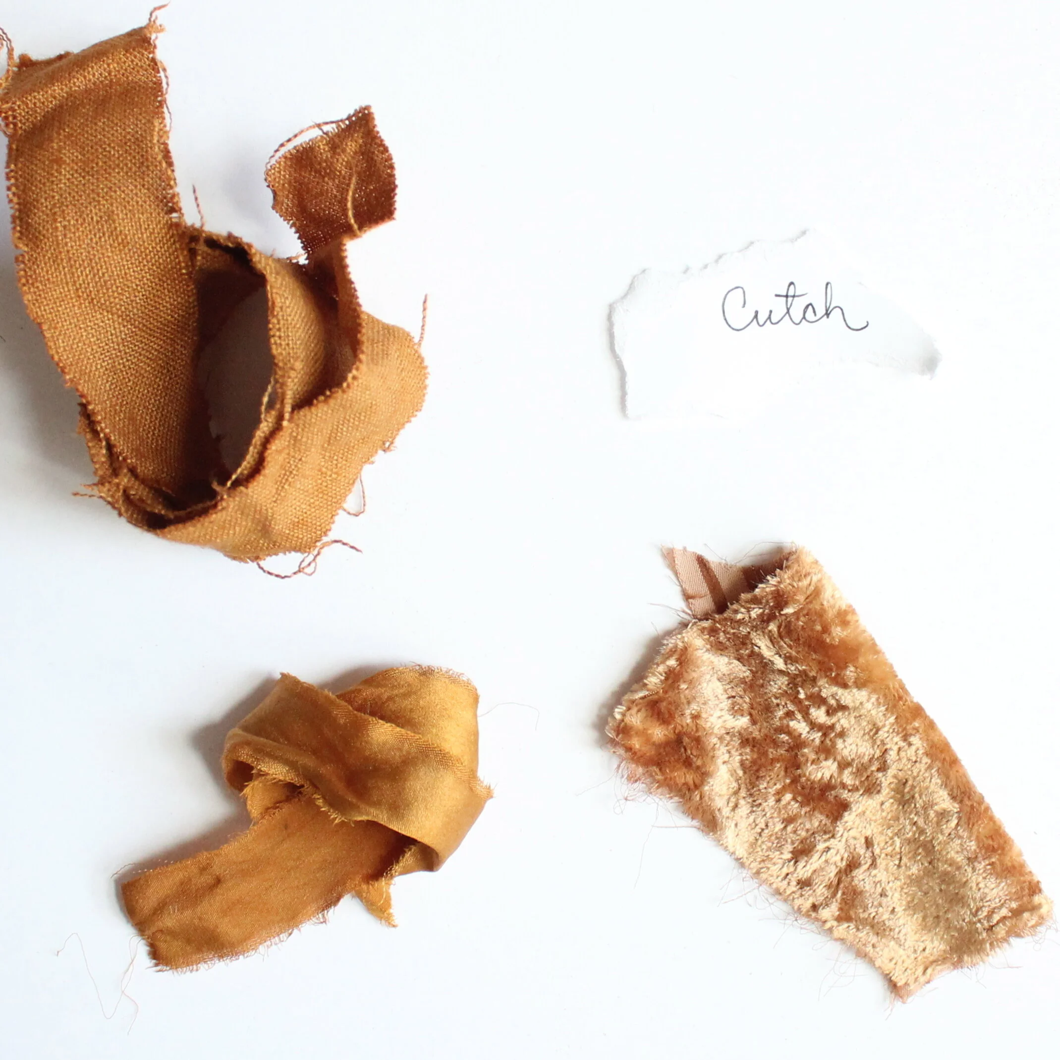 CutchCutch comes from the heartwood of the cutch tree (Acacia catechu) native to Asia. It is both light-fast and wash-fast. Cutch is high in tannins which makes it great for cottons, silk and wool.