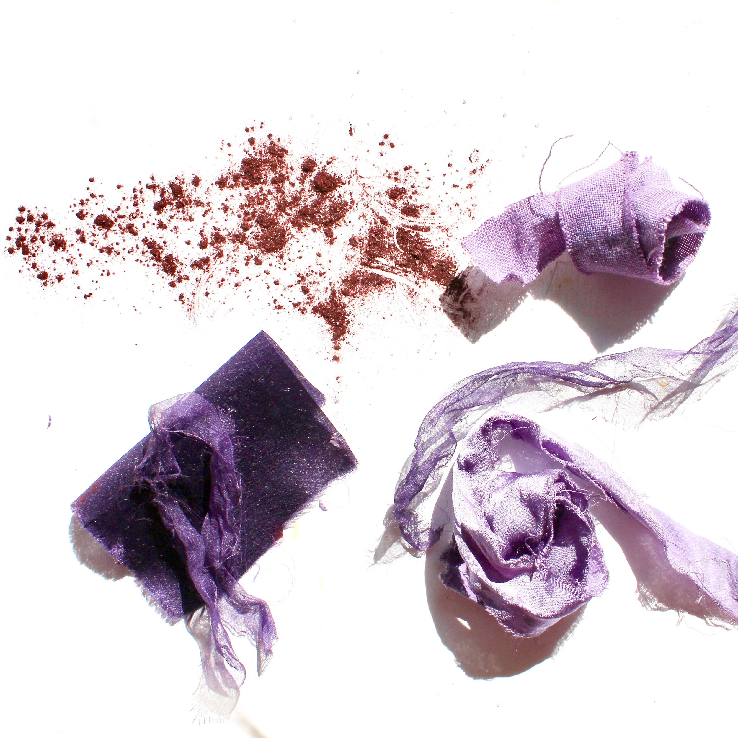 LogwoodLogwood dye comes from the heartwood of the tropical Logwood Tree. It yields many shades of purple, from lilac to a deep plum.