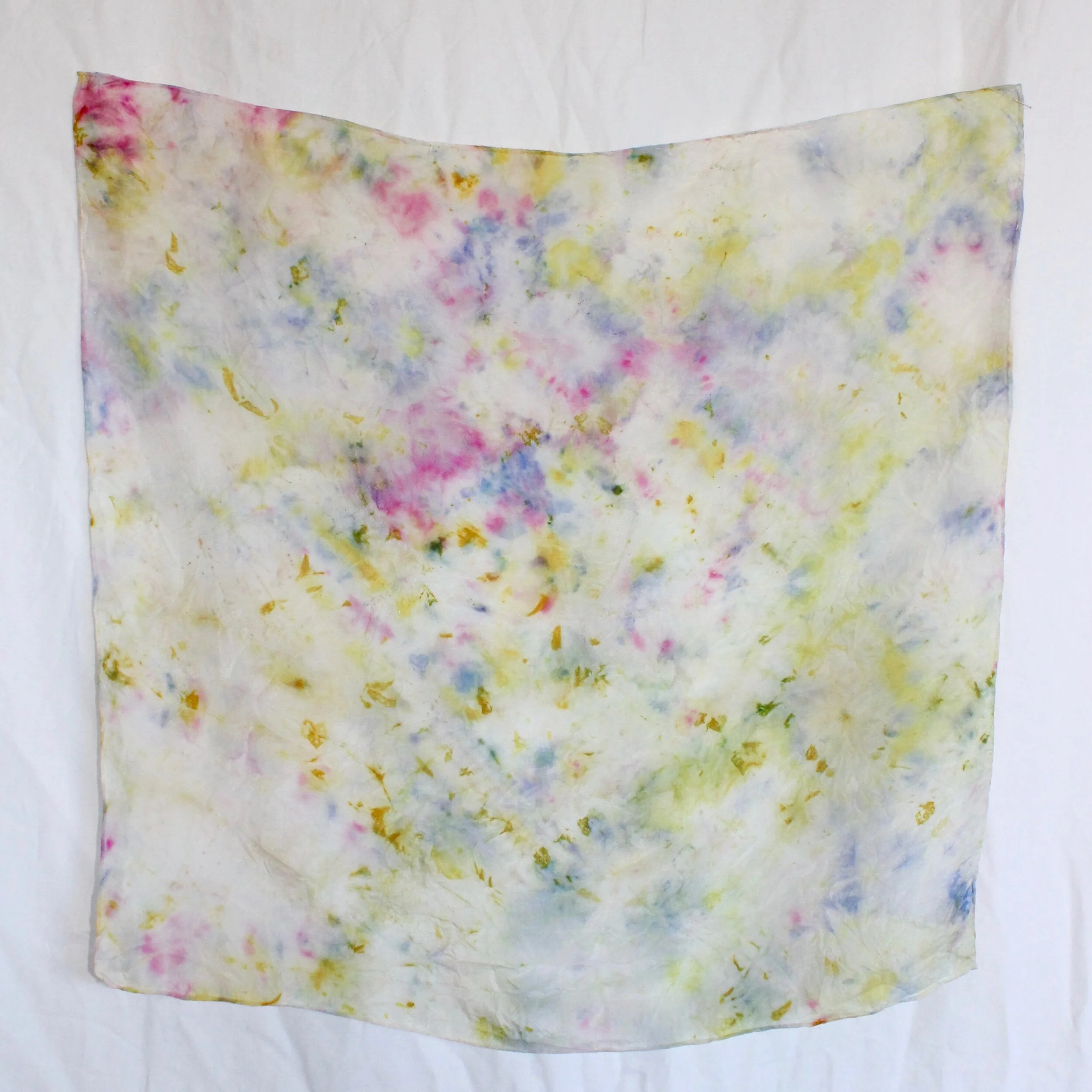 BUNDLE DYE WITH FLOWERS
