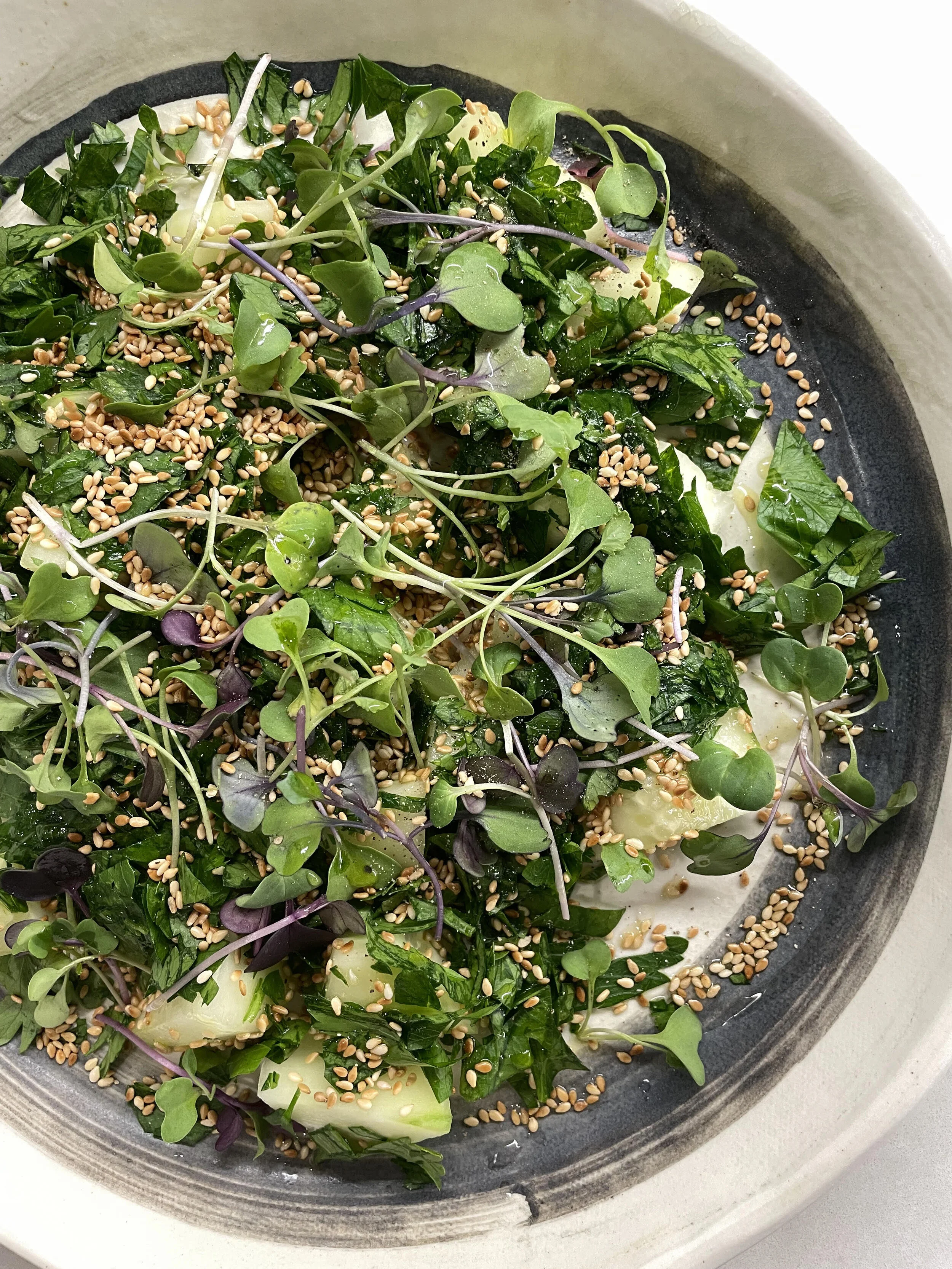 parsley salad with cucumbers and sesame seeds (gf + v) 