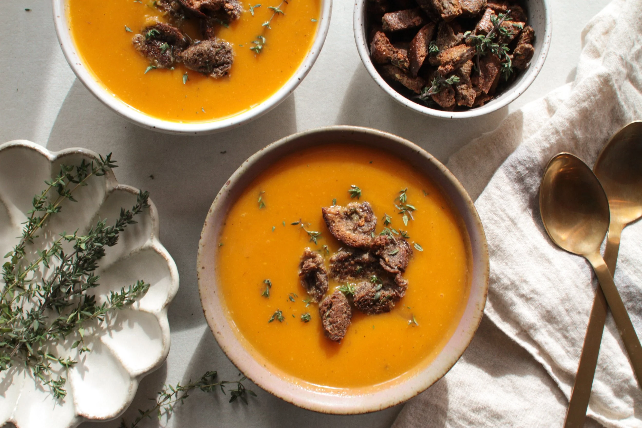 simple butternut squash soup with garlic-thyme croutons (gf + df) 