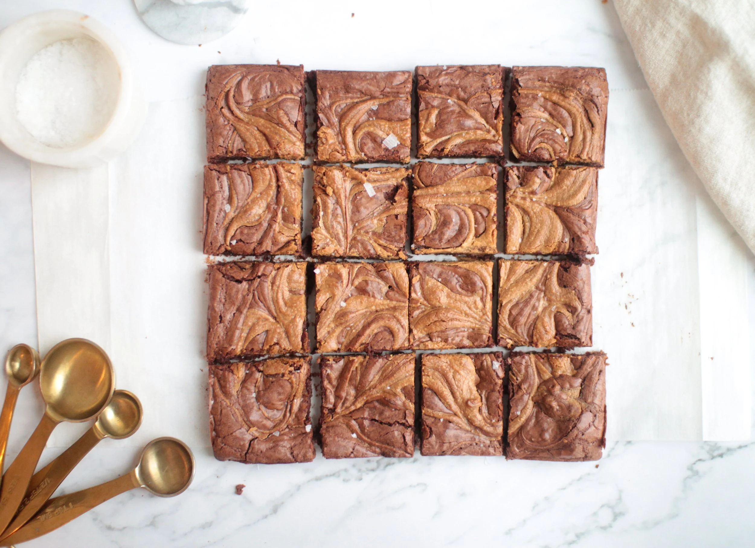 peanut butter swirl brownies (gf + df) 