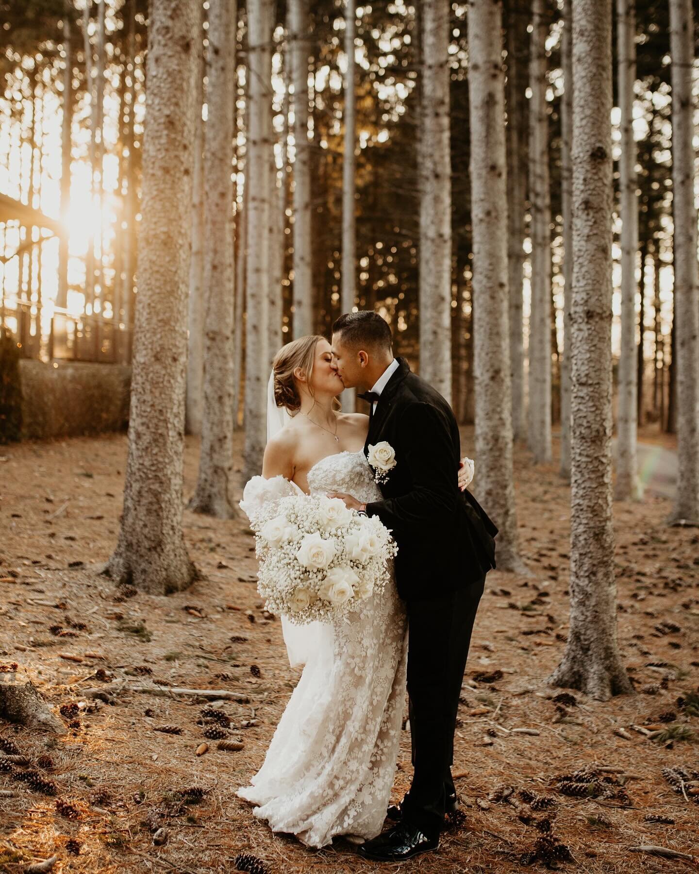 a little glimpse into josephine &amp; jp&rsquo;s beautiful day 🥹

ceremony venue: @sacredheartmi 
reception venue: @shepherdshollowgolfclub 
florist: @fleurandbloom 
photo + video: @diffusemedia 
cake/desserts: @the_bakery_waterford 
dj: @michaelsen