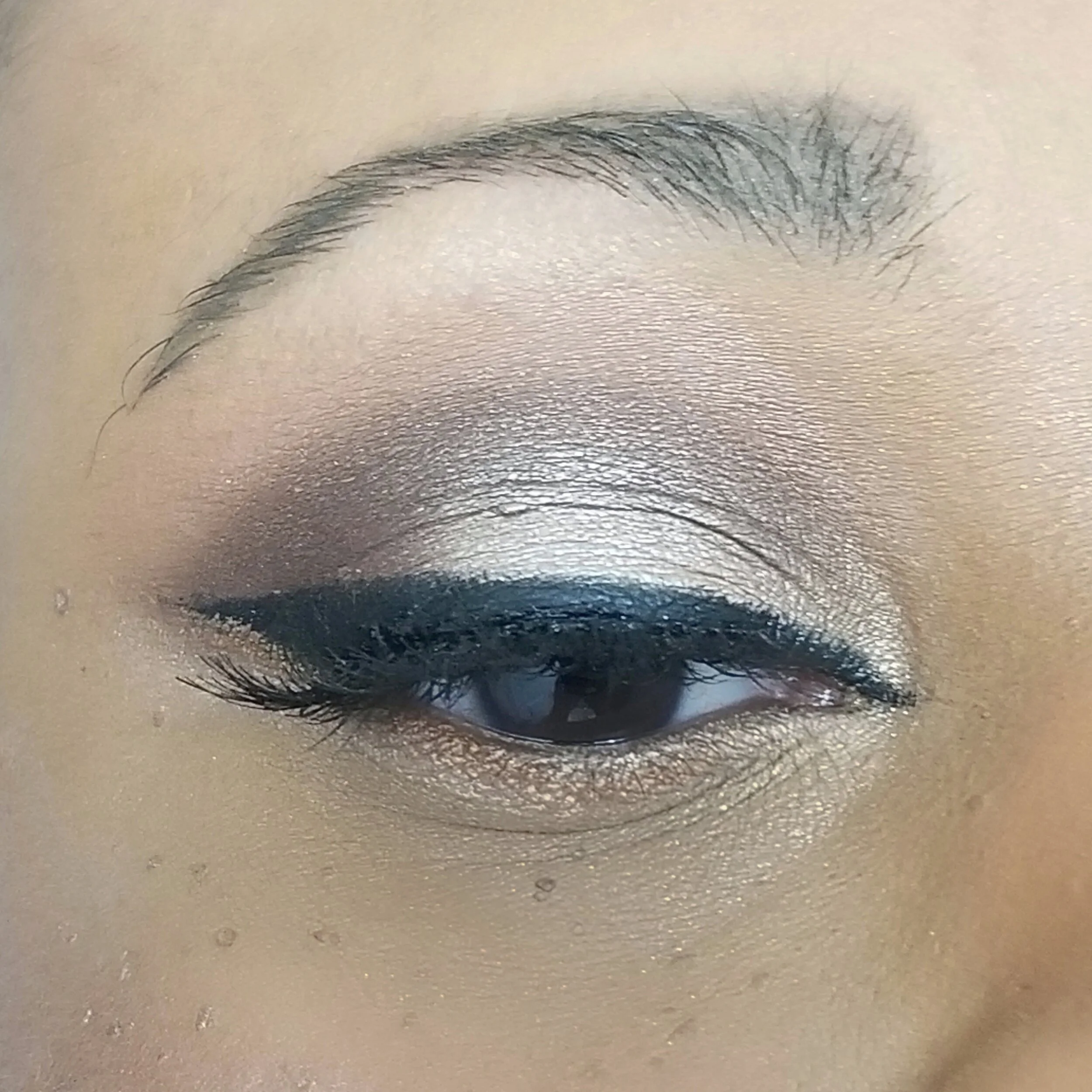 Avon x The Faceshop Mono Pop Eyeshadow Look