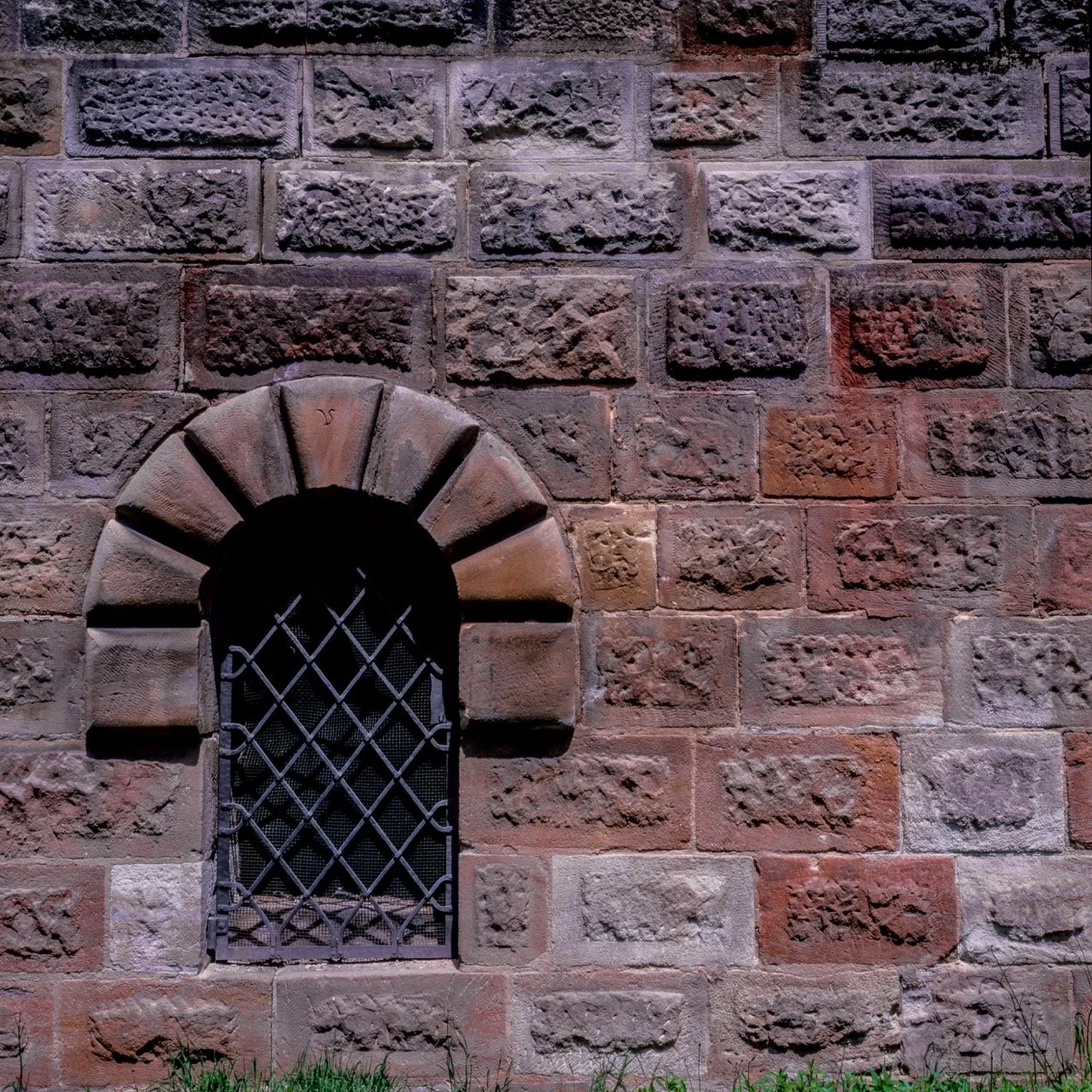 Nürnberg Isodomic Color 4 Stone 111[1A] .jpeg