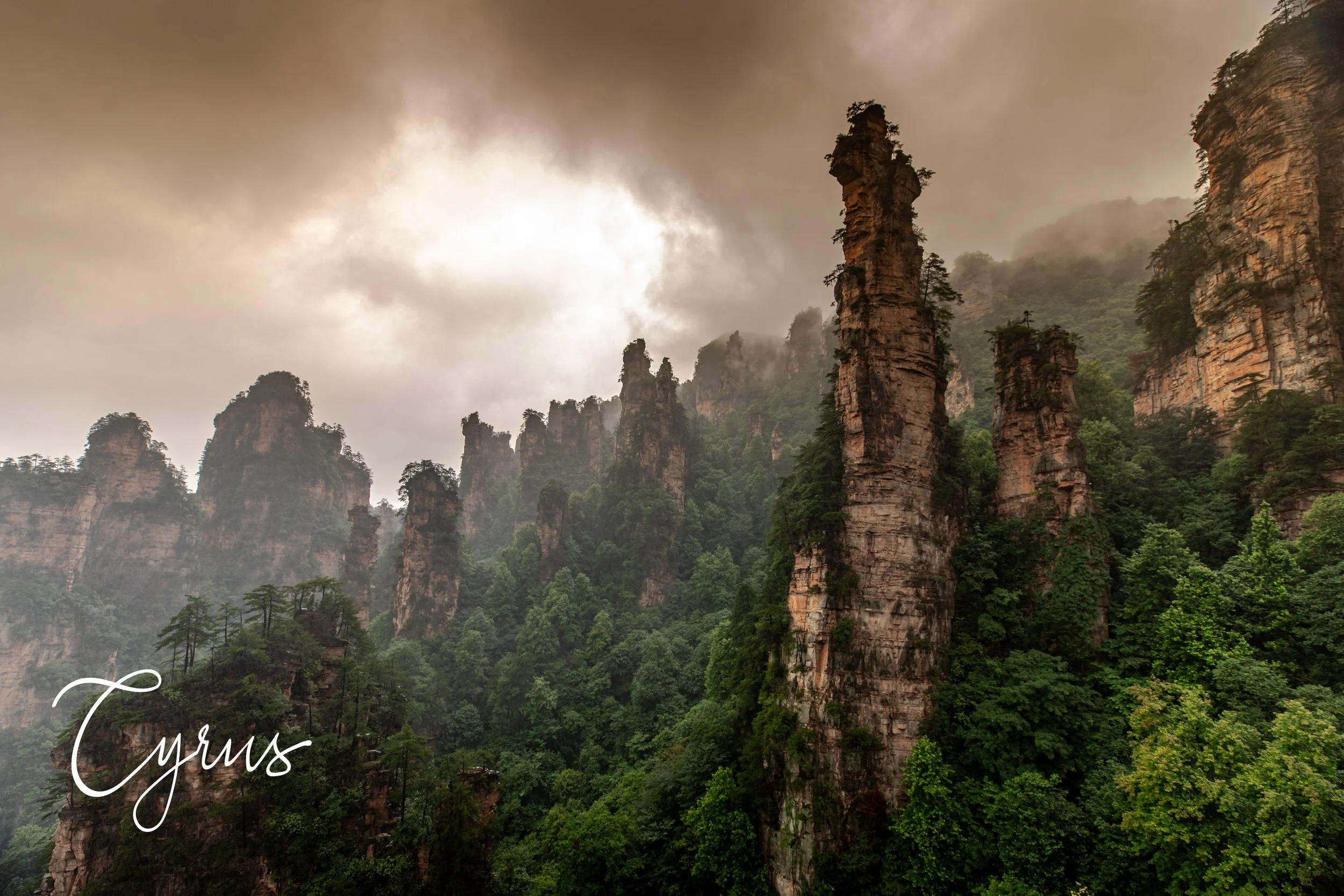 Shadows in the Sky
Zhangjiajie, China