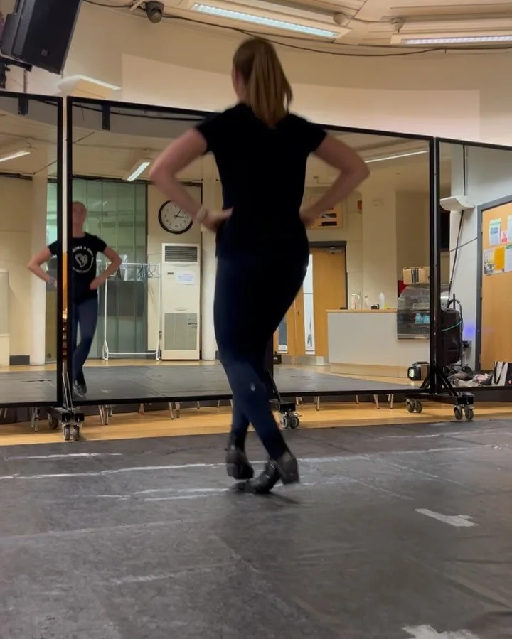 Lord of the Dance Workshop! 💃 ✨ 

Due to popular demand! Swipe for all the deets 👉👉👉

🗓️ Sat 31 Jan 9.30am-12
📍 Angel @stepsstudiosuk 
🥁 Advanced Heavy Shoe
👯&zwj;♀️&rsquo;Cry of the Celts&rsquo; from the original Lord of the Dance
💃 Led by 