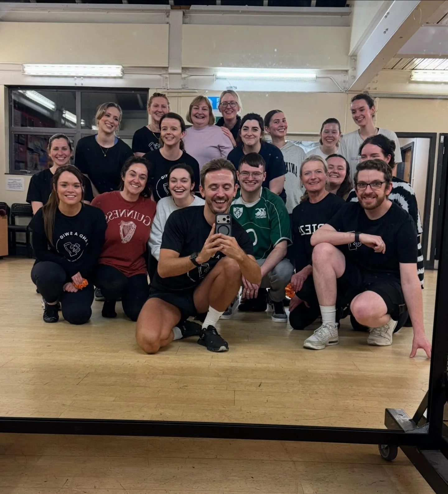 When @fionnualacarr brings her mum AND brother to ceili Tuesday! 🥹 

Our Ceili class is for all abilities - from total beginners to jigging pros 👯&zwj;♀️ 

Just for the craic, of course!!! If you don&rsquo;t know any steps we have alternative footw