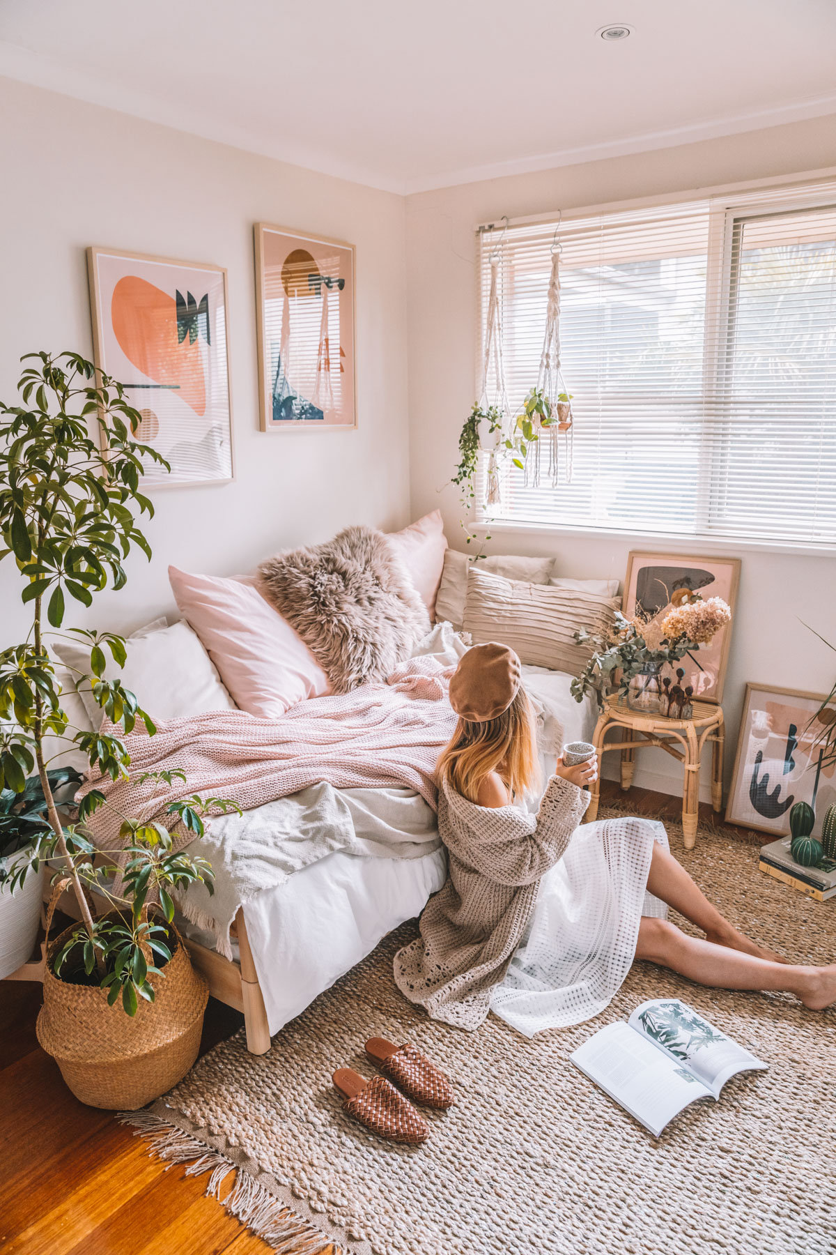 Small guest bedroom with a single bed and floral bedding