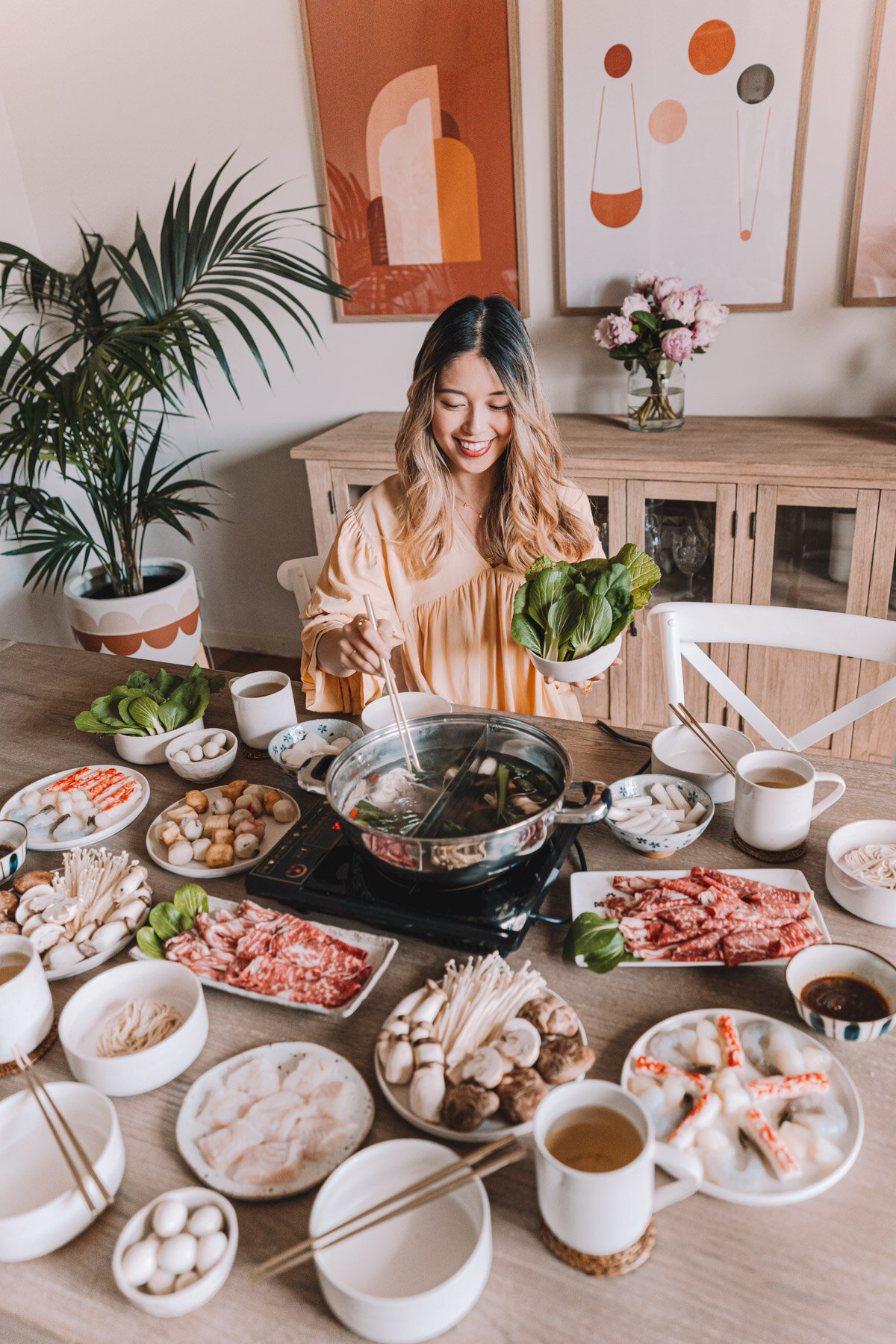 Home style hot pot dining
