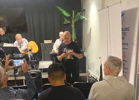 To 23 04 klo 17.00 Flamman Cafémöte  