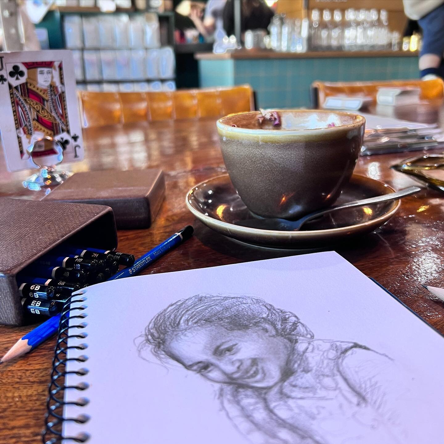 Sketching and planning while sipping chai in the warmth of my local cafe 🌼🧡☺️

#ourscafeandgoods #moffatbeach #graphitedrawing #leadpencil #portait #sketching #sunshinecoast #sunshinecoastartist #cafeart #chailatte #wintervibes #paintingplanning #c