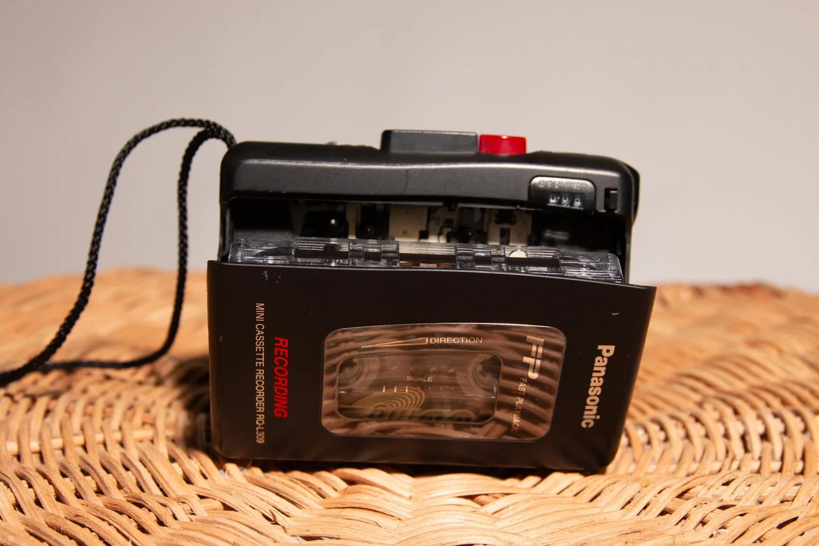 Panasonic Mini Cassette recorder RQ-L309-5.jpg
