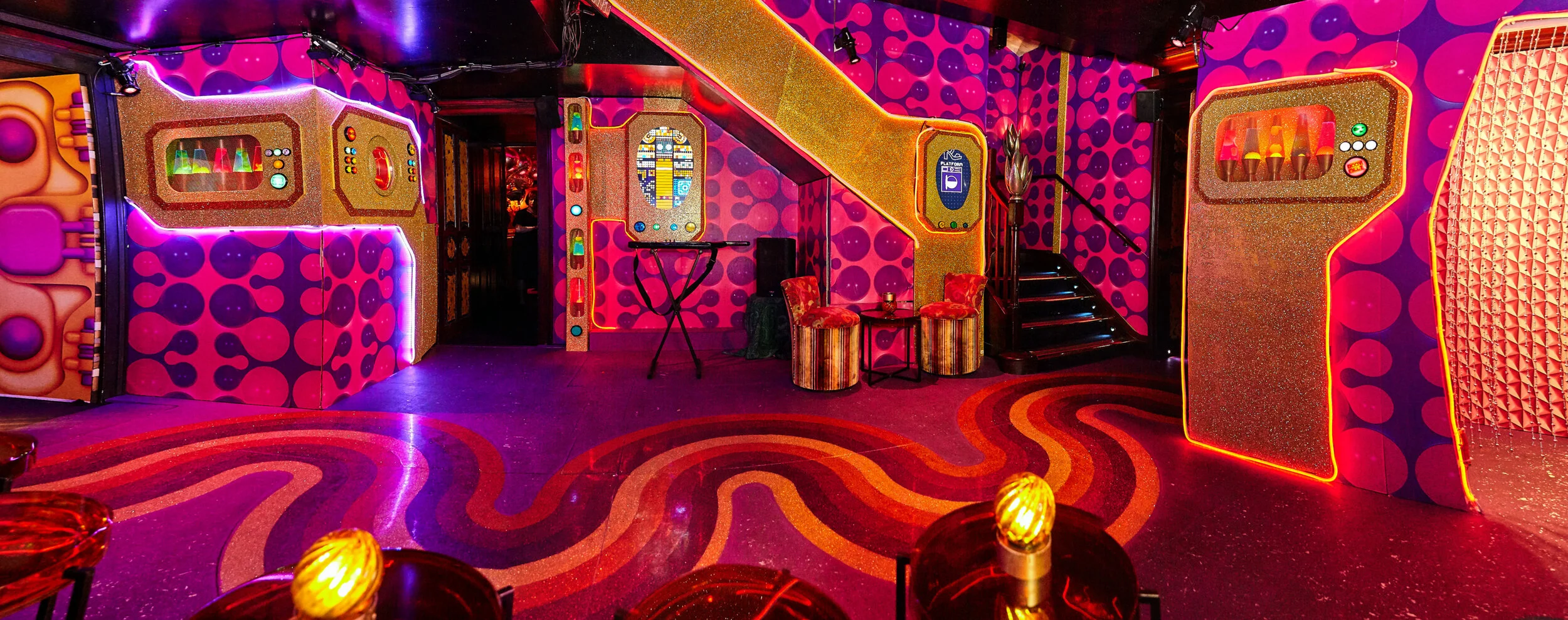 002 Lounge Pano 02.jpg