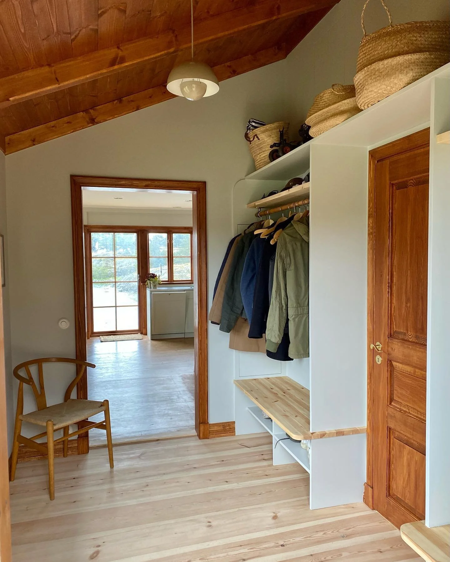 Platsbyggd hallförvaring 🌟 #förvaring #platsbyggdhallmöbel #tillbyggnad #antmanarkitektur