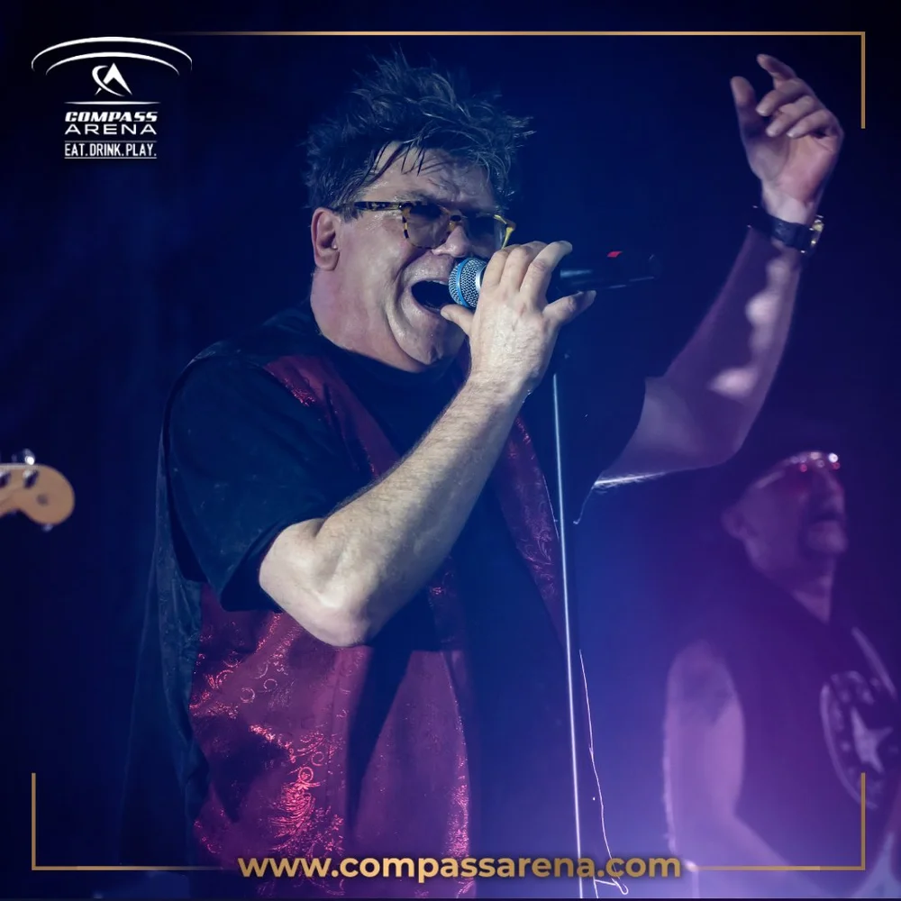 Crvena Jabuka — Compass Arena