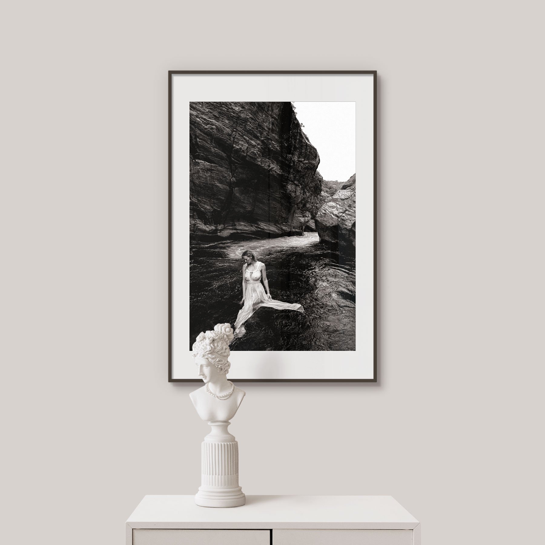 MARLEYMagazine_ArthurHuberLegrand_Luiza_Cascata_3_A736824-Modifier-1920_framed_wall_squared.jpeg