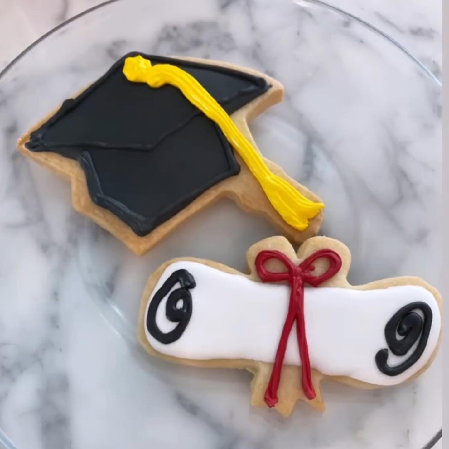Need a lil something for the Grad in your life? Call us.  Iced Cookies ($5 for the pair) / Canvas Totes $20 / Mini Cakes $15
