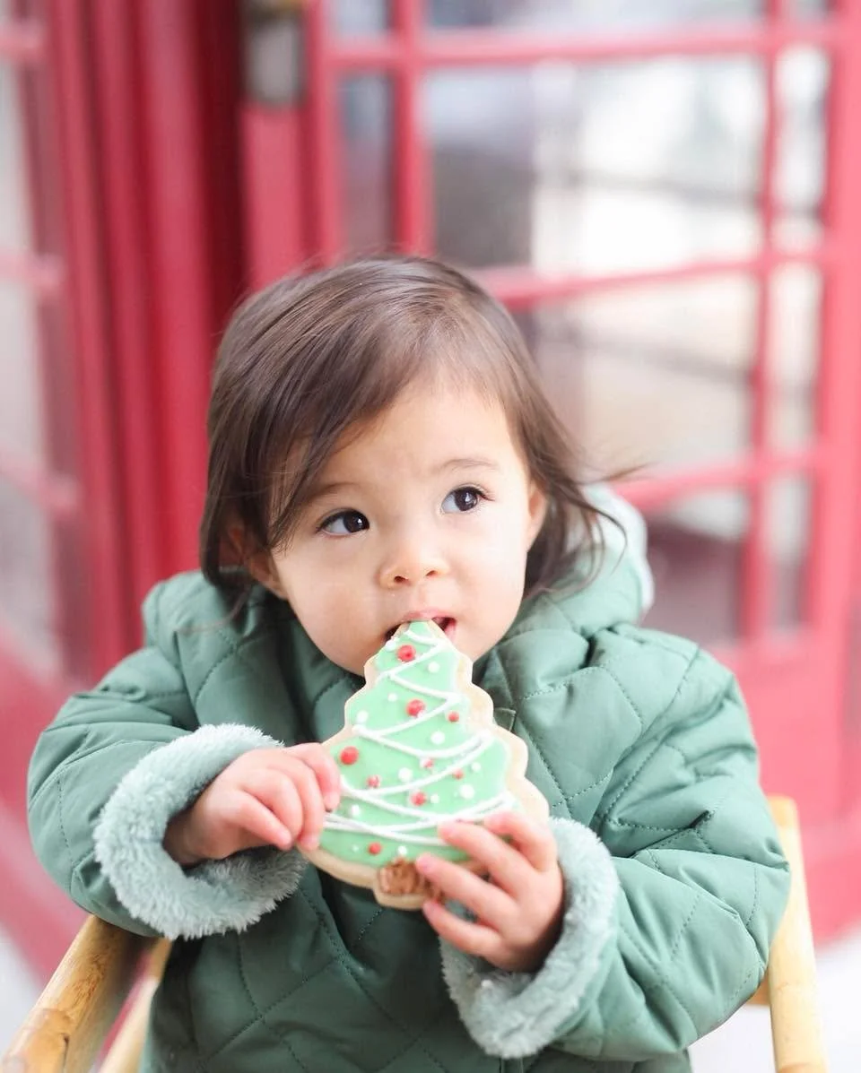Hali is giving that sweet nostalgic vibe that makes you want to grab a cookie from your favorite local spot. 

#growinguplocal  #babysfirstcookie 
#familytraditions❤️