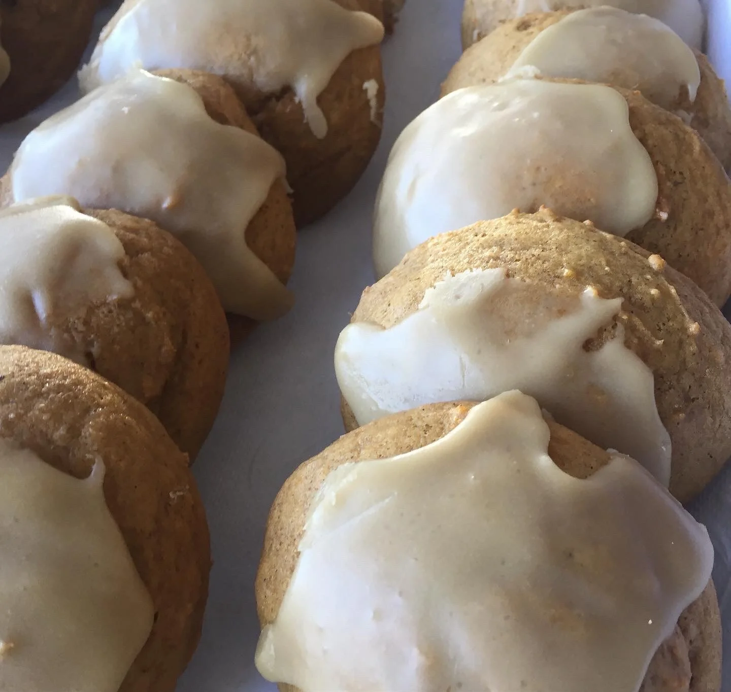 You can always find this week&rsquo;s dessert lineup in our Highlights&hellip; but our famous Pumpkin Cookies deserved a spot on the feed! 🎃🤎
