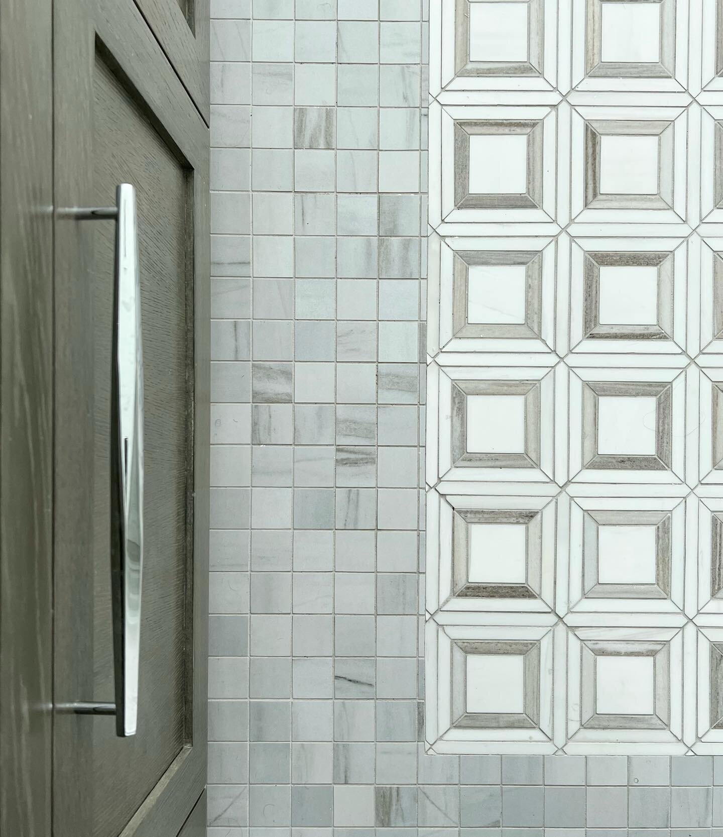 We finally photographed this beautiful bathroom and are anxiously waiting on the images. Sneak peek of the tile work on this #transitional main bathroom we wrapped up late last year.

#tiledetail #bathroomdesign #mainbathroom #interiors #interiordesi