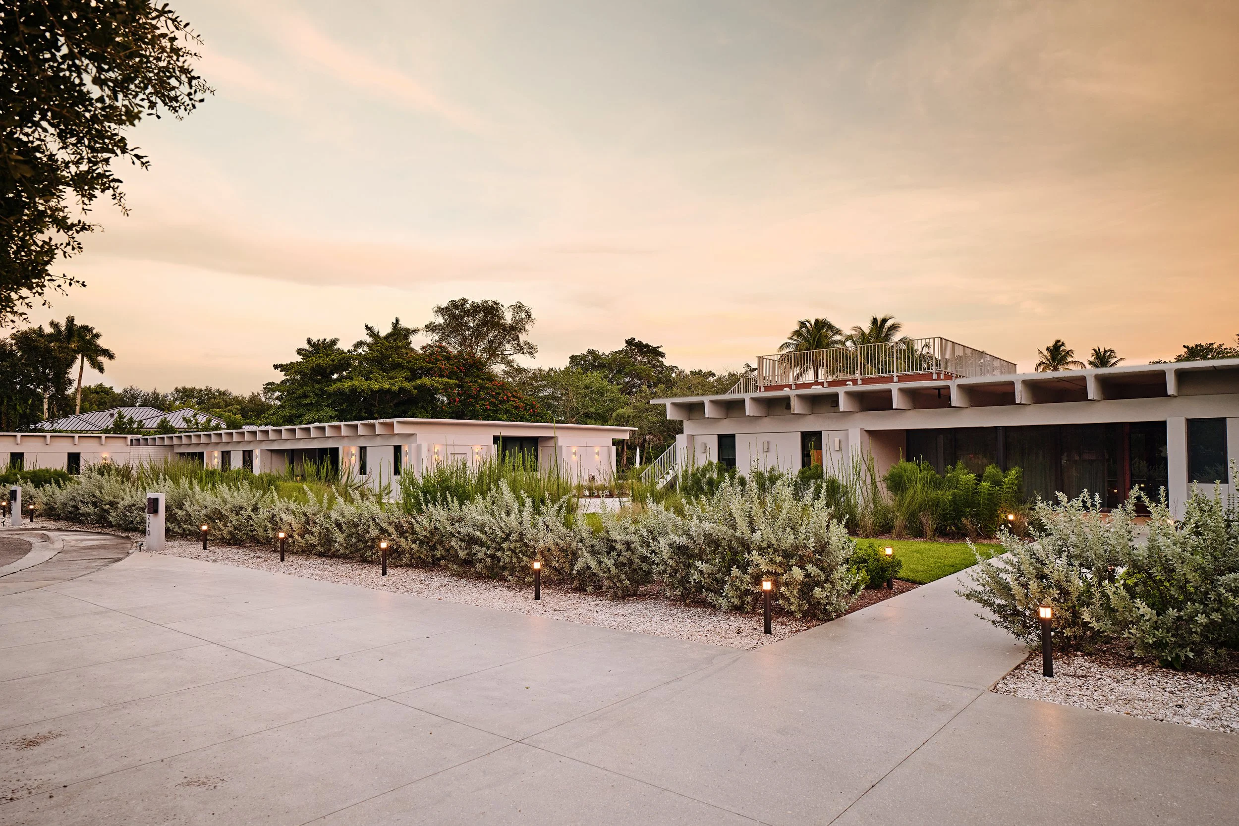 Modern structures. Modern home in South Florida. Concrete double T roofing. 