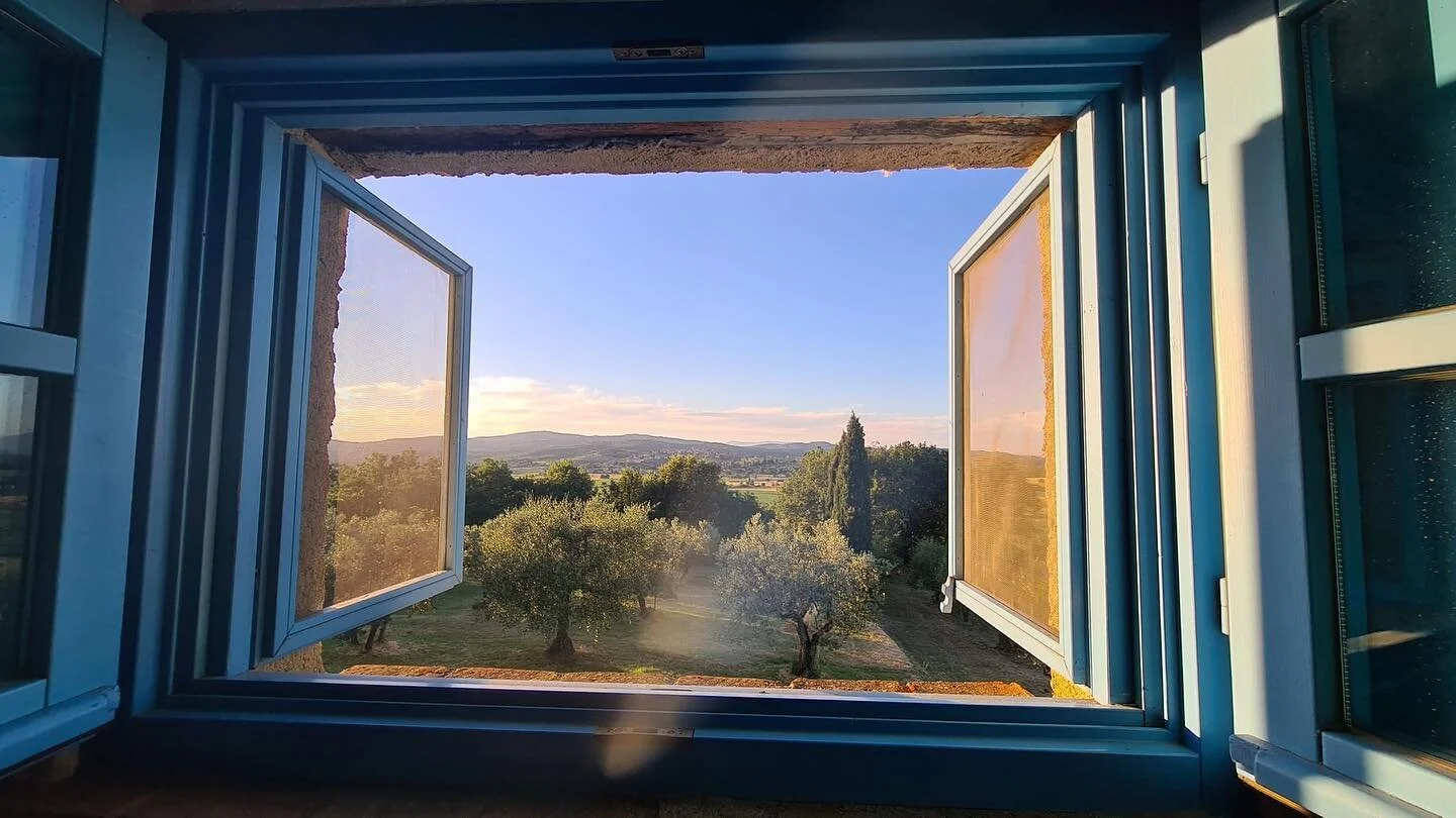 Join @maraviglia_tuscany Open House Retreat Jun 4th - Jul 15th with @tashi_dawa_yoga

We were listed in the @guardian top ten best retreats this year⚡️

Link in bio!