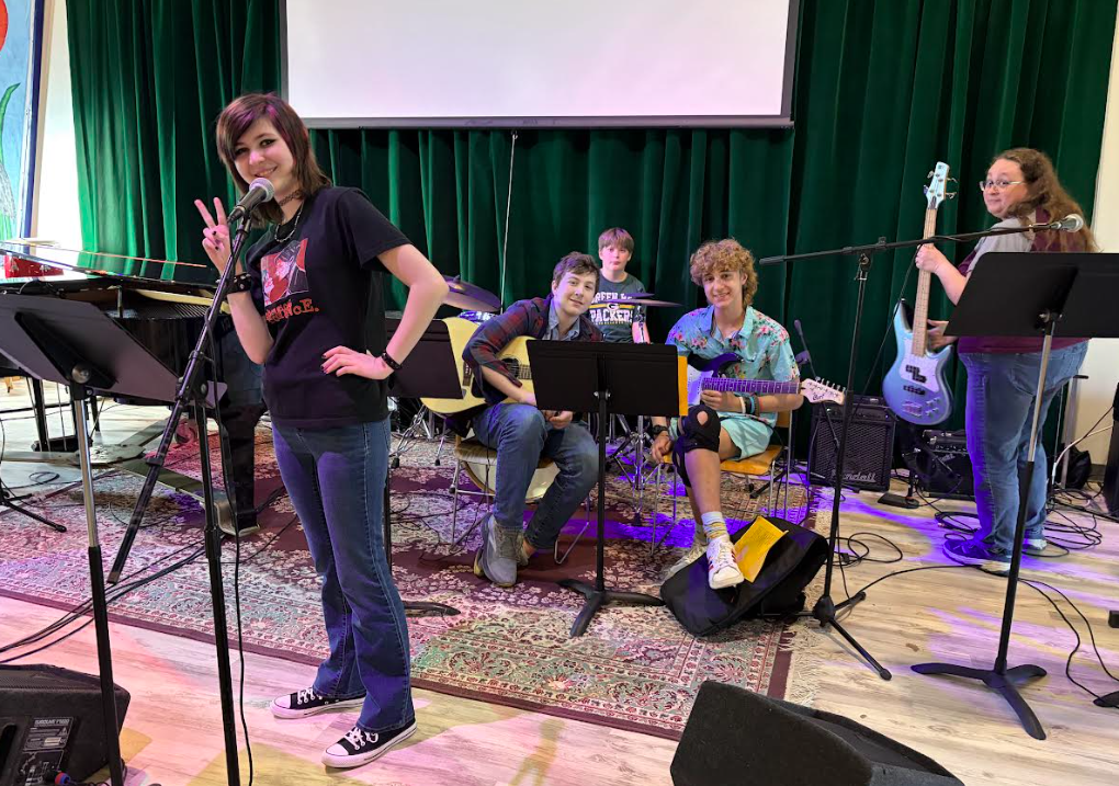 Arts on the square waupaca community arts hub lexi and the dipstix arts hub band live music kid friendly music school in waupaca