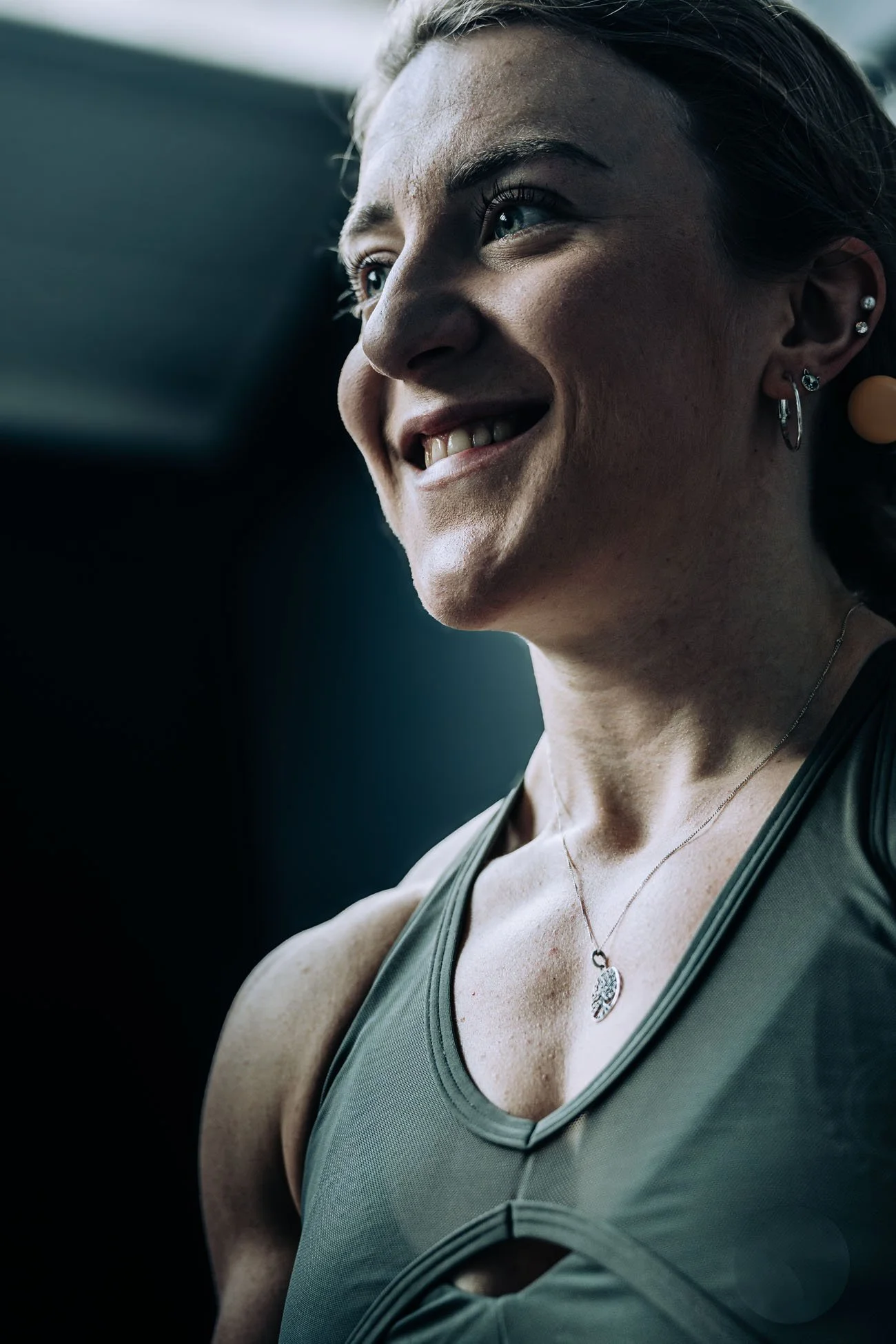 portrait-of-female-bodybuilder.jpg
