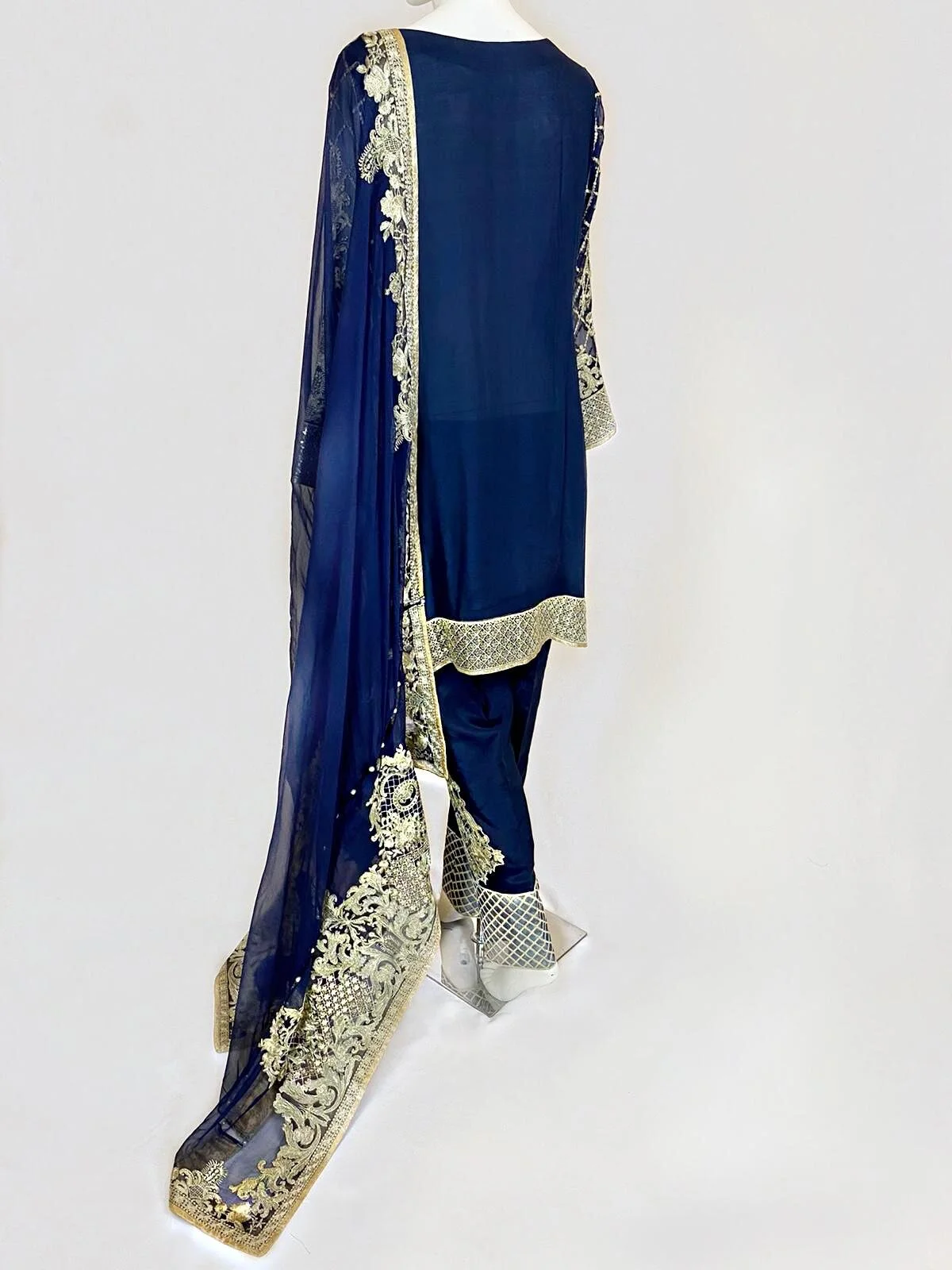 FE1460B1-A04A-4E6B-91F0-88ADE1862999