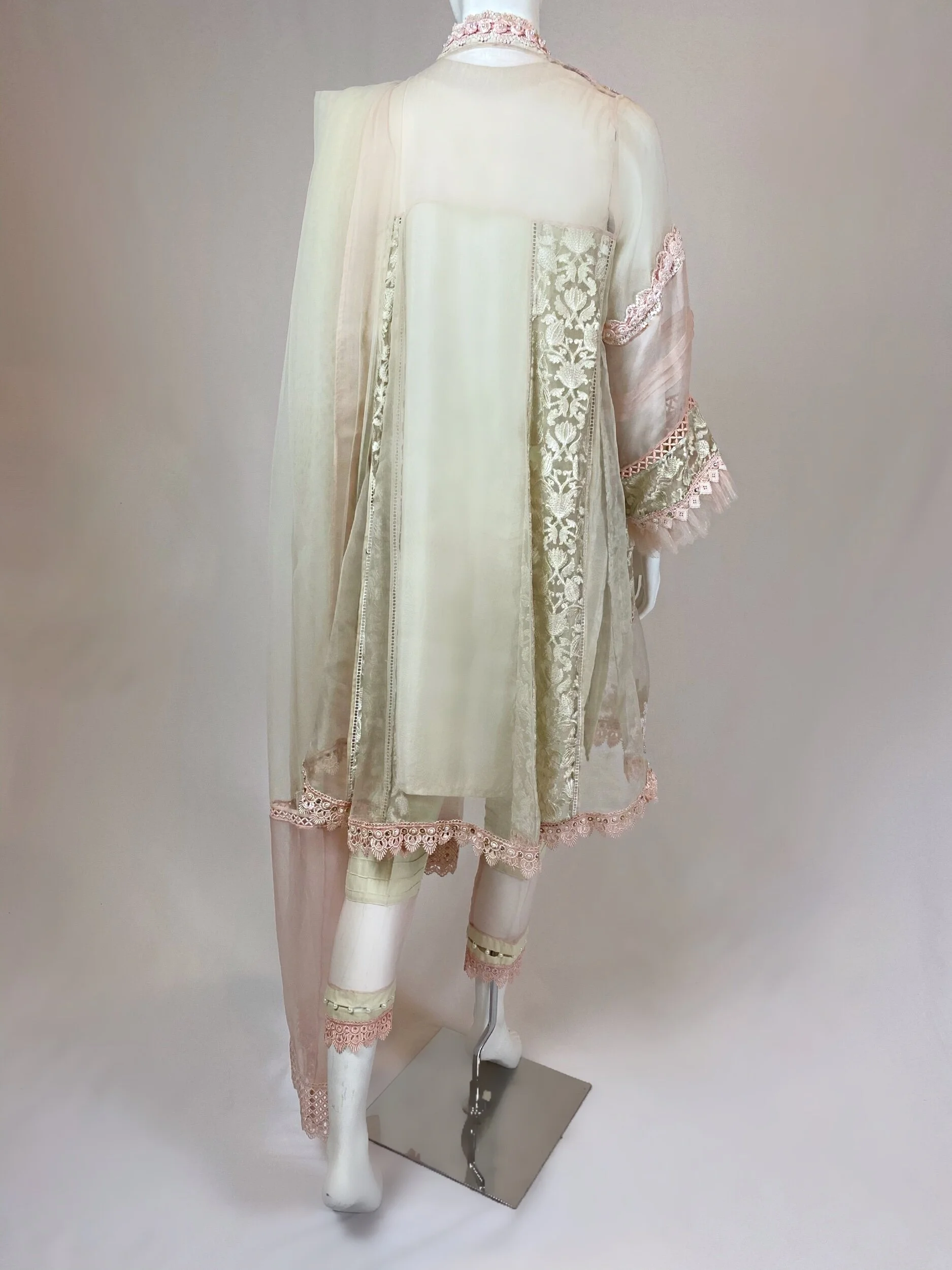 E26F9ABB-92EF-4D2A-8AA8-4EC2DD77F693