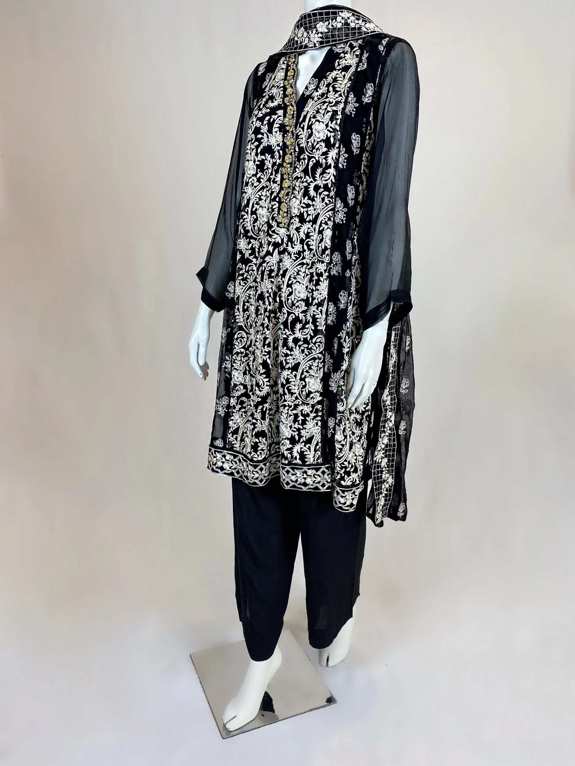 52FE3A1B-37F6-4450-8773-817875DE2A46