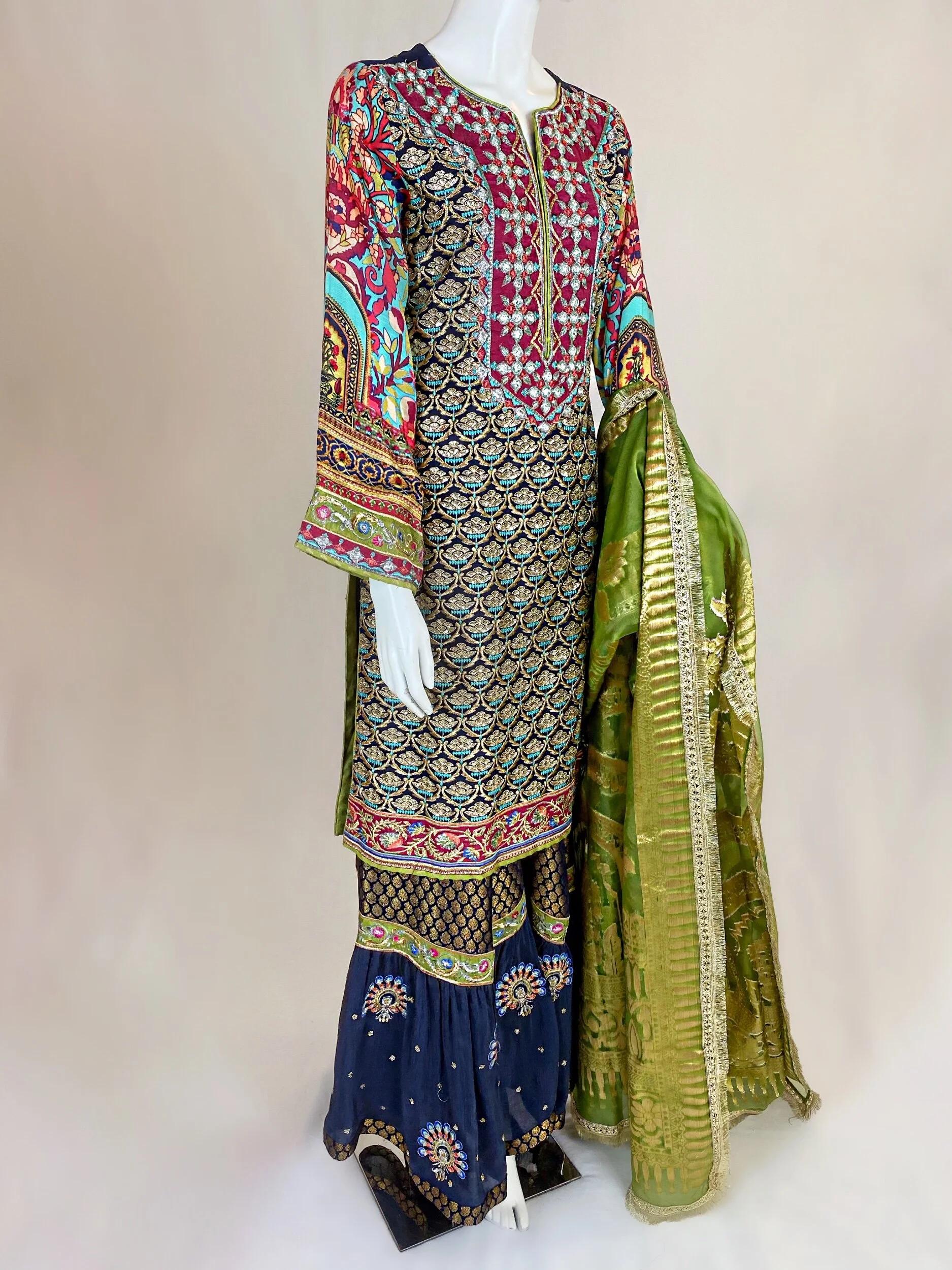 3D92A9DC-274D-4B6D-8681-20569E7D4A06