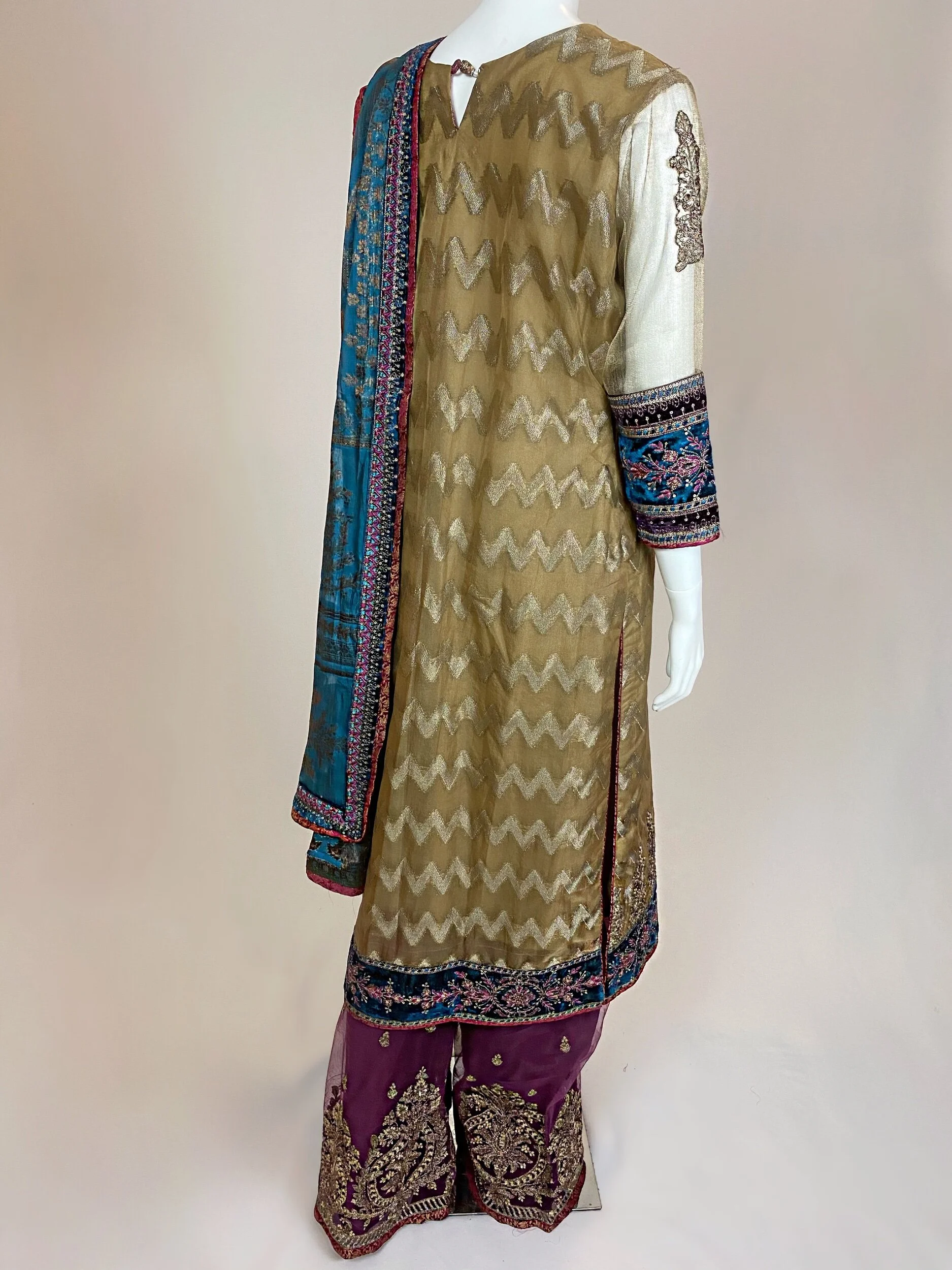 C6CA7CB0-88F4-4191-86C7-1E13426A6F17