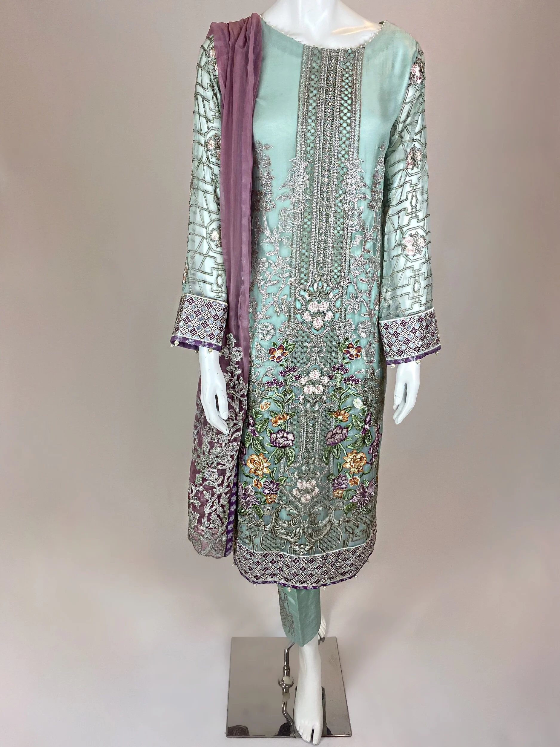 057CF7B1-DC43-49D2-87C4-33E23192E9A5