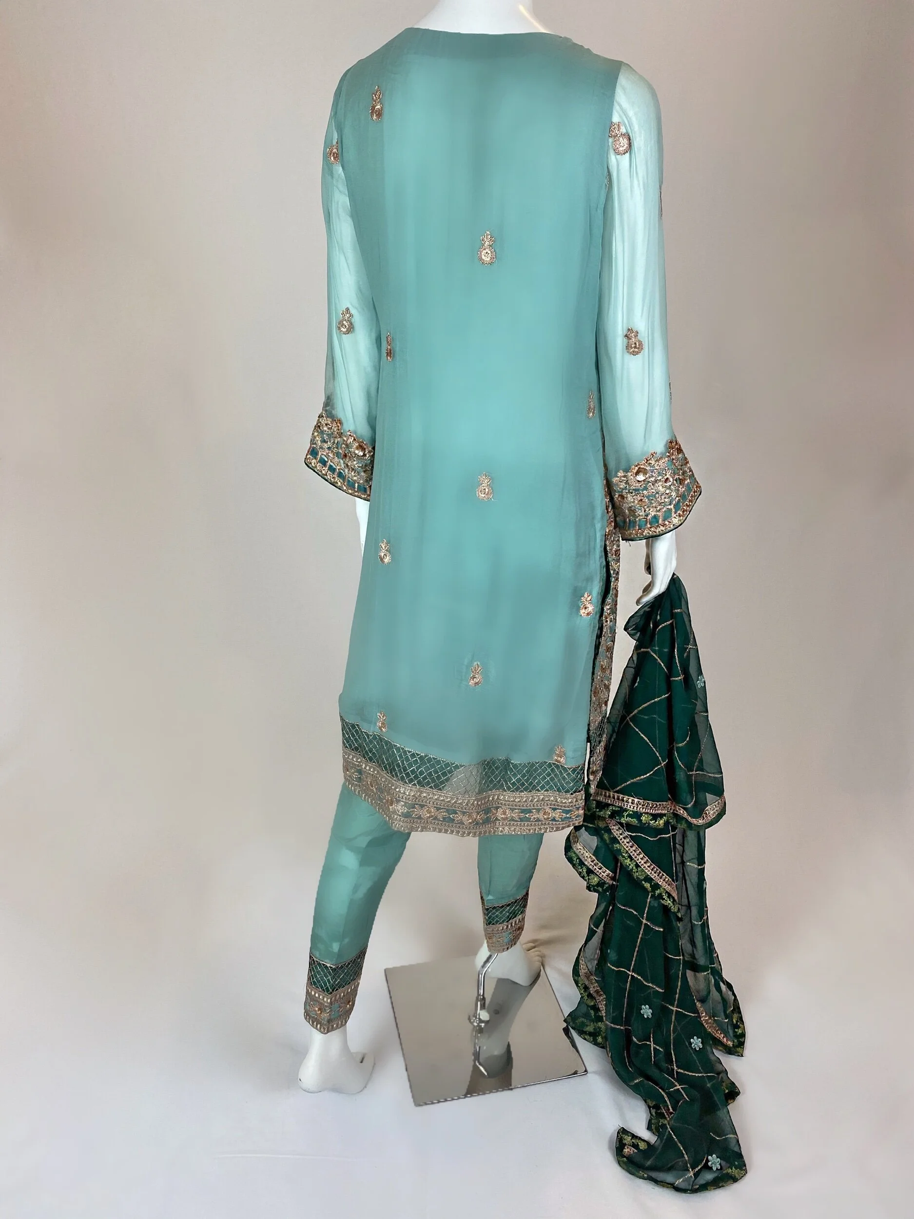 37259609-07D1-4C6F-B0E9-6C71971E5E72