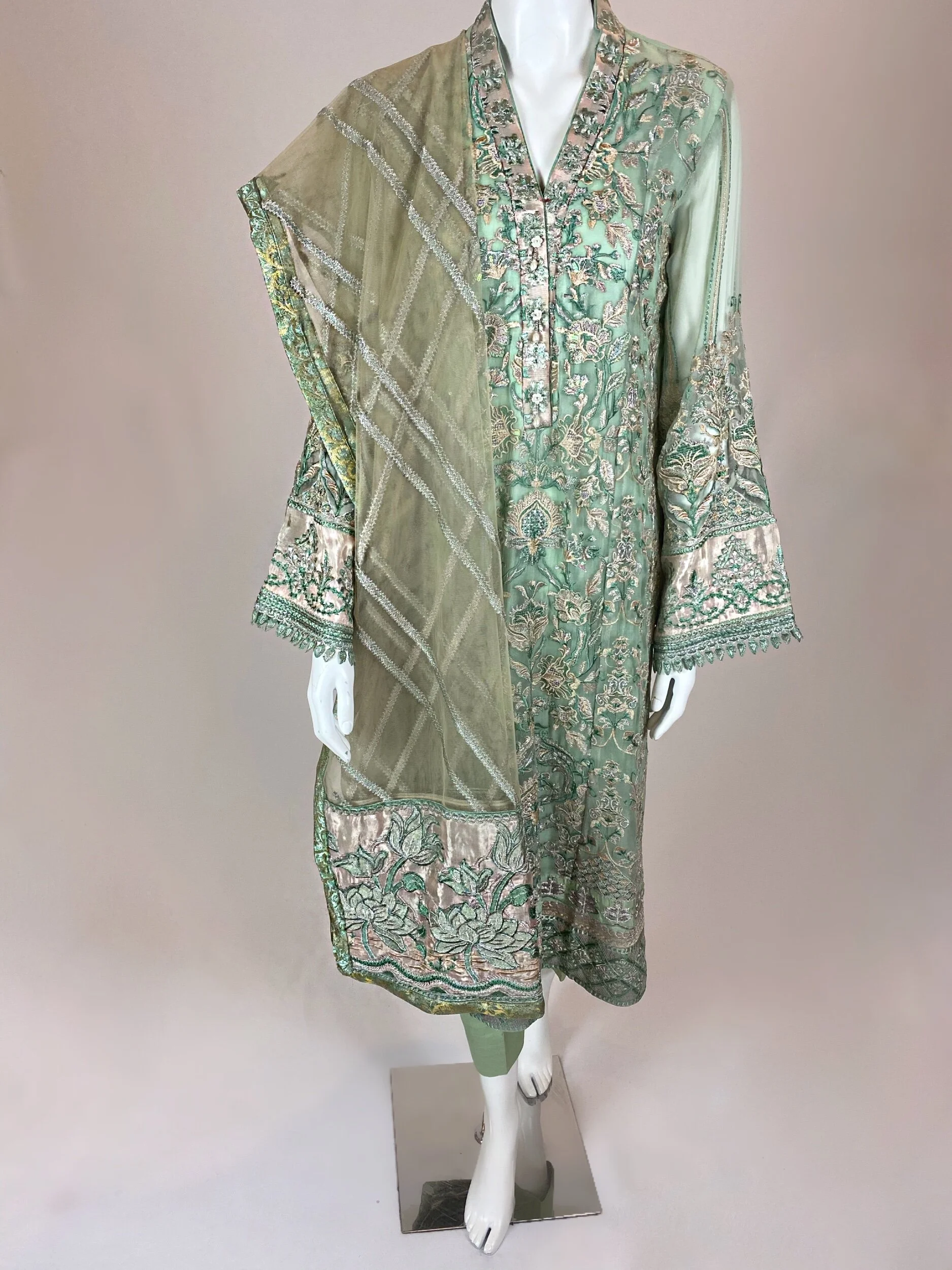 459FB229-2CD7-4180-AE60-942A05214F8A