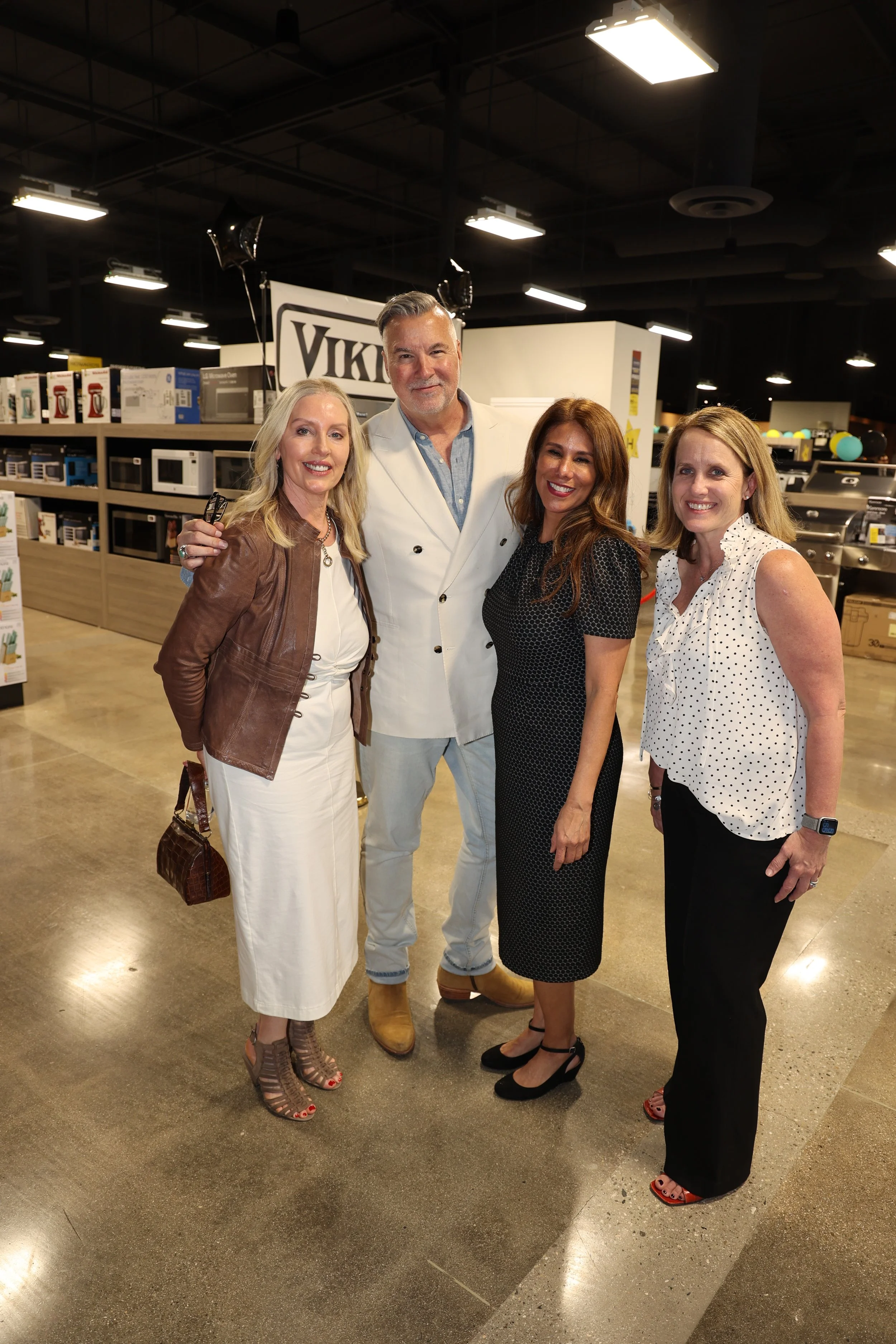 2024-04-24 Howard's - Tustin 190 (1).JPG