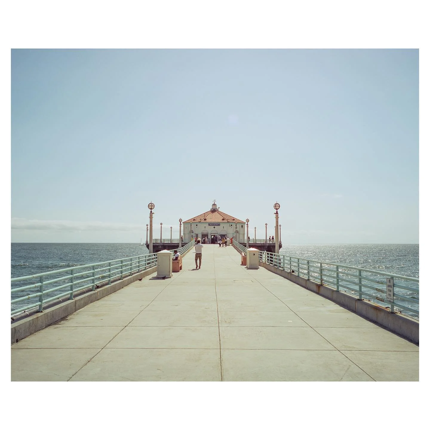 scenes from manhattan beach on @cinestillfilm 50d

______

#mediumformat #mamiya #mamiya7ii #120film #cinestill #cinestill50d #shotonfilm #drivebyfilm #shootfilmmag #boxspeedfeature #manhattanbeach #manhattanbeachpier