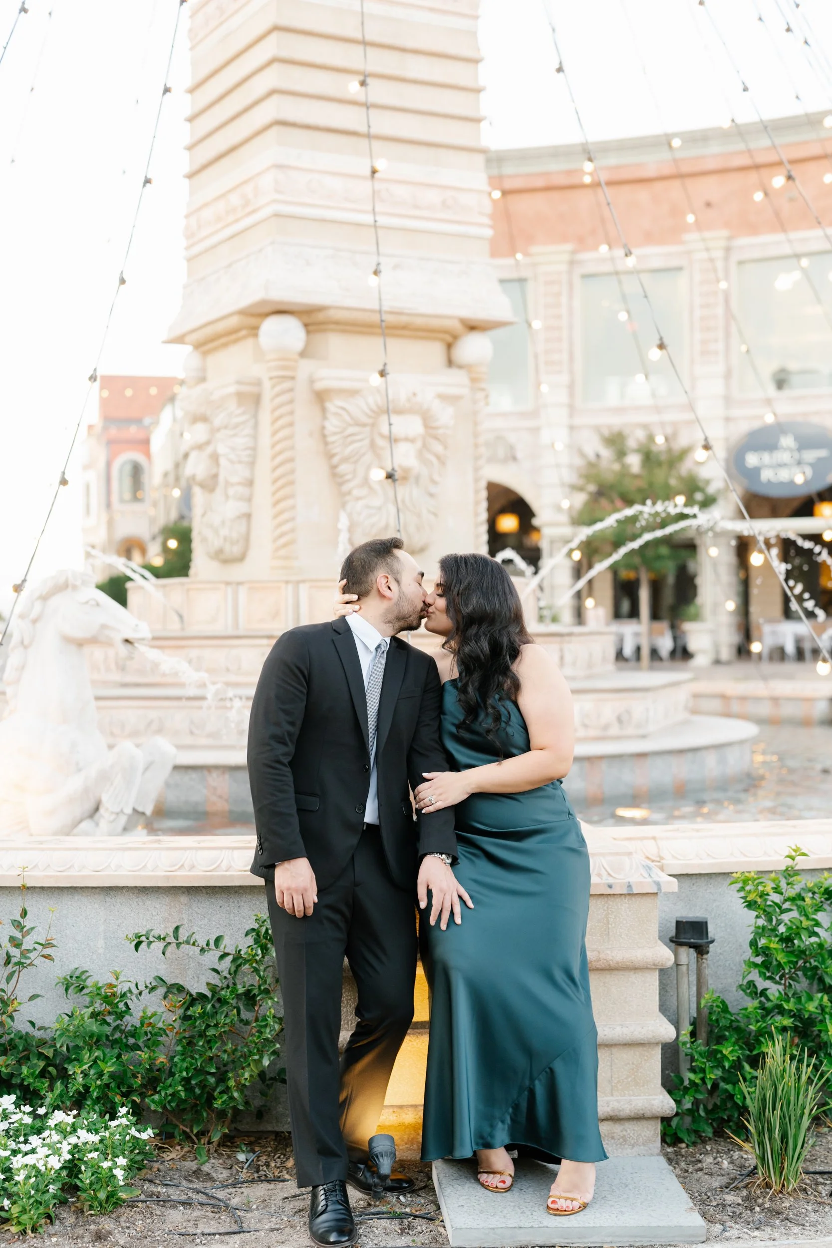tivoli-village-engagement-0013.jpg