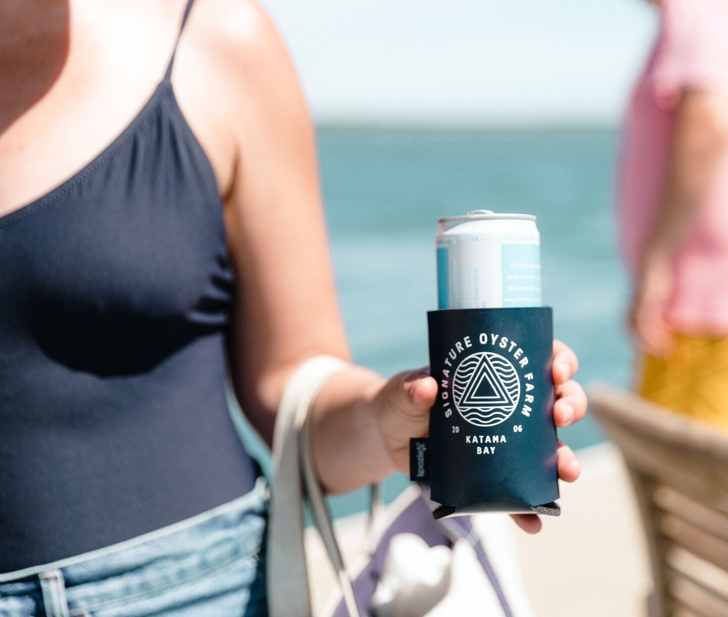 Summer is coming...we can feel it! One of our favorite #thingstodoinEdgartown is a sunset cruise with @signatureoysterfarm 🦪  Cruise around Katama Bay with Julia &amp; Ryan, the husband and wife team behind the brand! All the oysters you can eat, to
