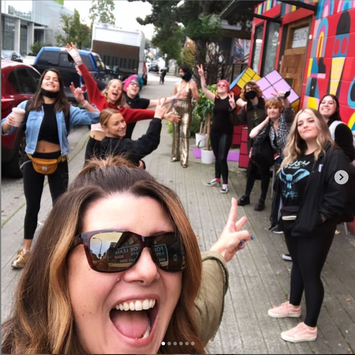 Lead with confidence and clarity—without burning out.
Strong leadership doesn’t mean doing it all or doing it alone. I’ll help you harness your natural strengths, uncover blind spots, and develop a leadership style that works for you—not against you